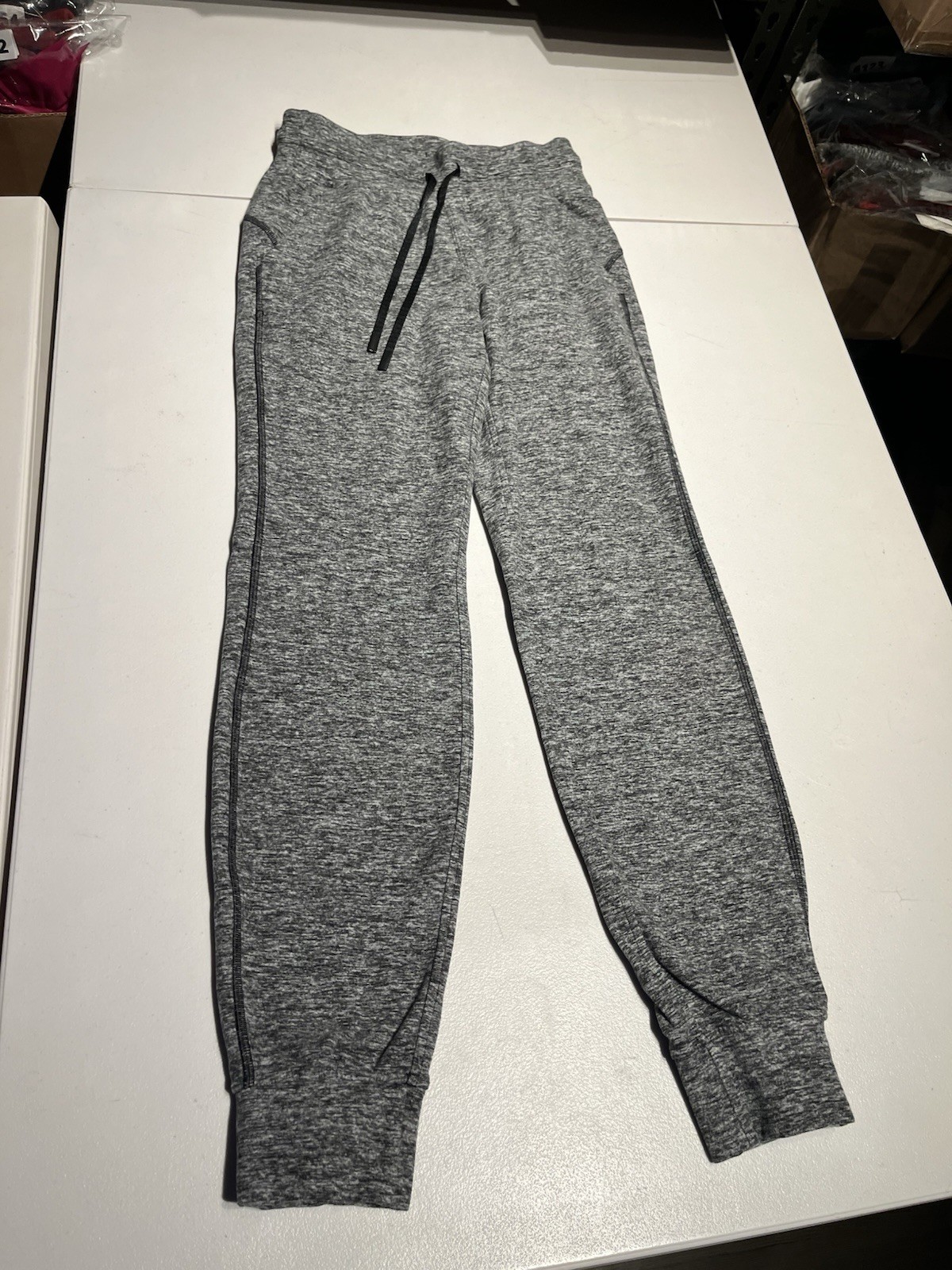 Lululemon Jogger Women\'s 2 Ready To Rulu Gray Heathered Gym Pants 29” Inseam Lululemon Jogger Women\'s 2 Ready To Rulu Gray Heathered Gym Pants 29” Inseam