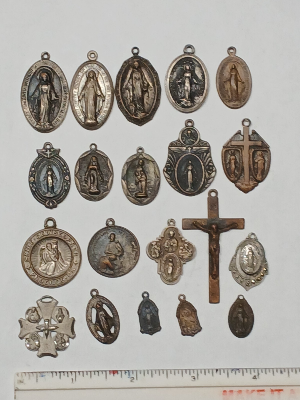 Vintage MARY Medal MIRACULOUS MEDAL Religious Catholic Pendants lot (lot of 20)