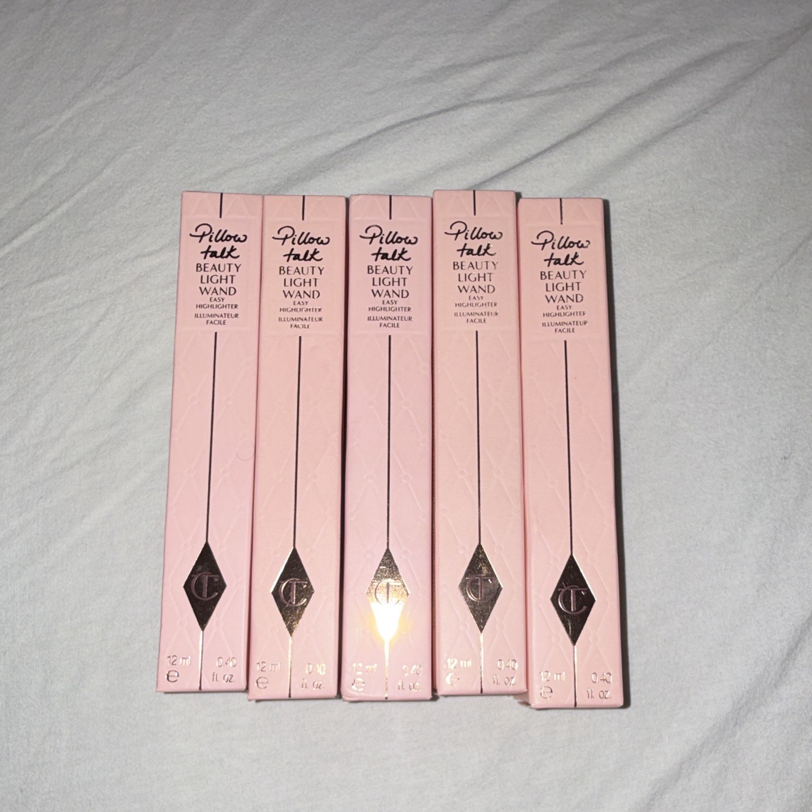 Charlotte Tilbury Pillow Talk Beauty Ling Wand Highlighter 0.40oz Charlotte Tilbury Pillow Talk Beauty Ling Wand Highlighter 0.40oz