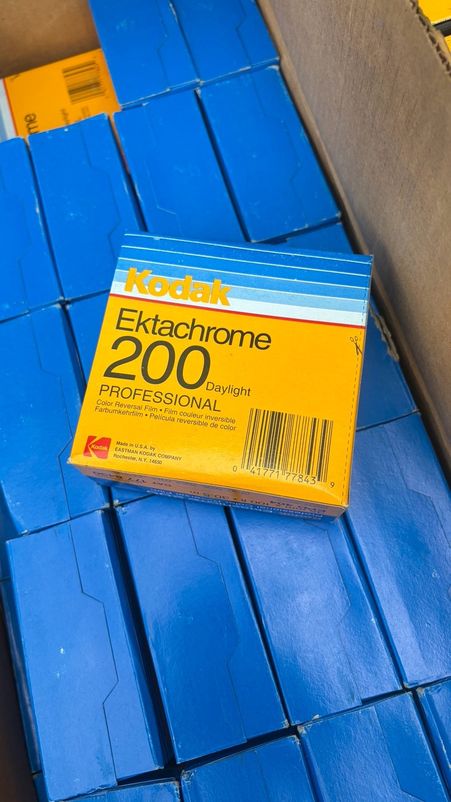 Kodak Ektachrome 200 Color Reversal Film 35mm/135 Slide 100ft Bulk Roll Kodak Ektachrome 200 Color Reversal Film 35mm/135 Slide 100ft Bulk Roll