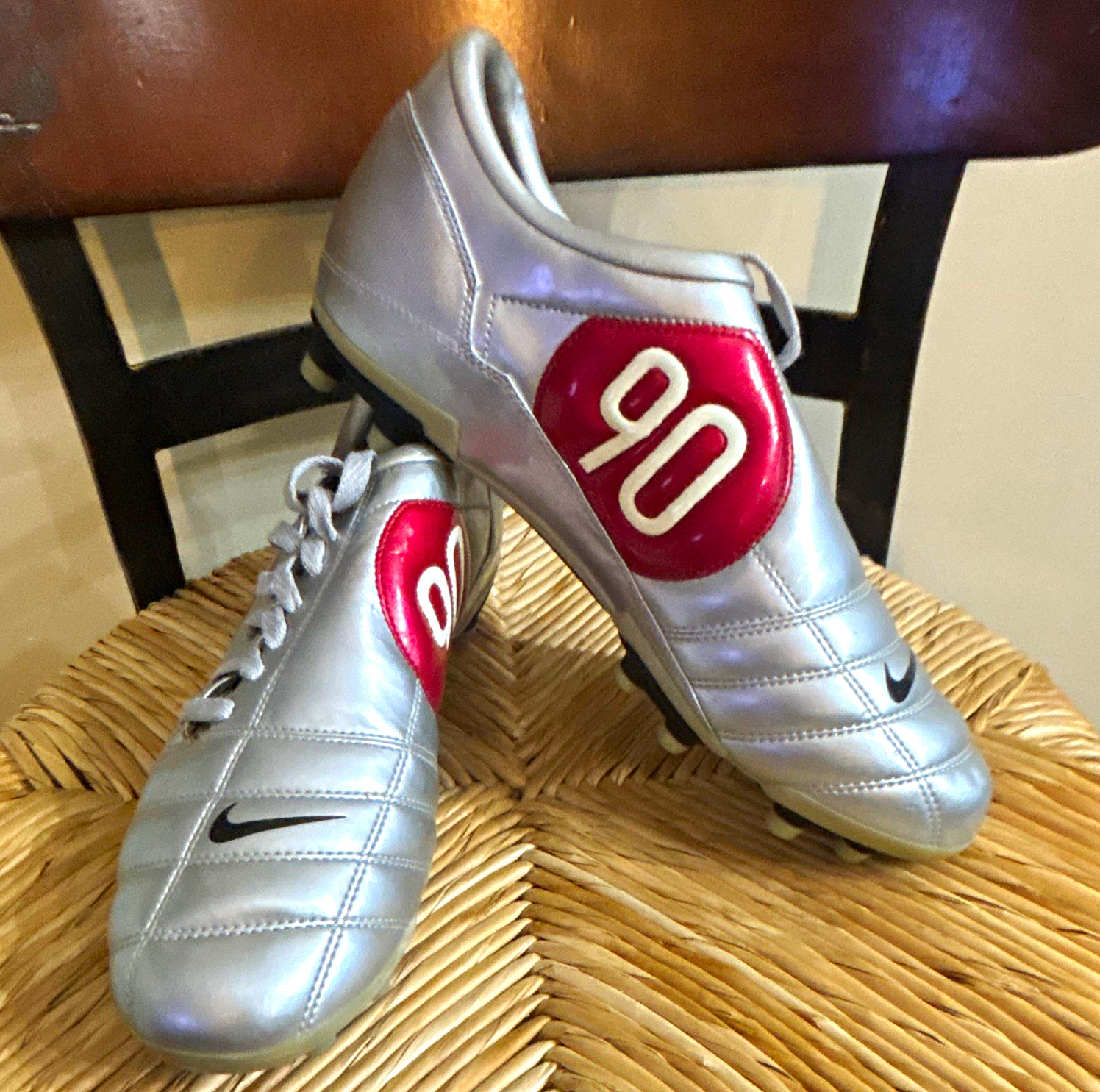 Vintage 2004 Nike Total 90 III FG Soccer Cleats Silver Red Size 12 308231-002