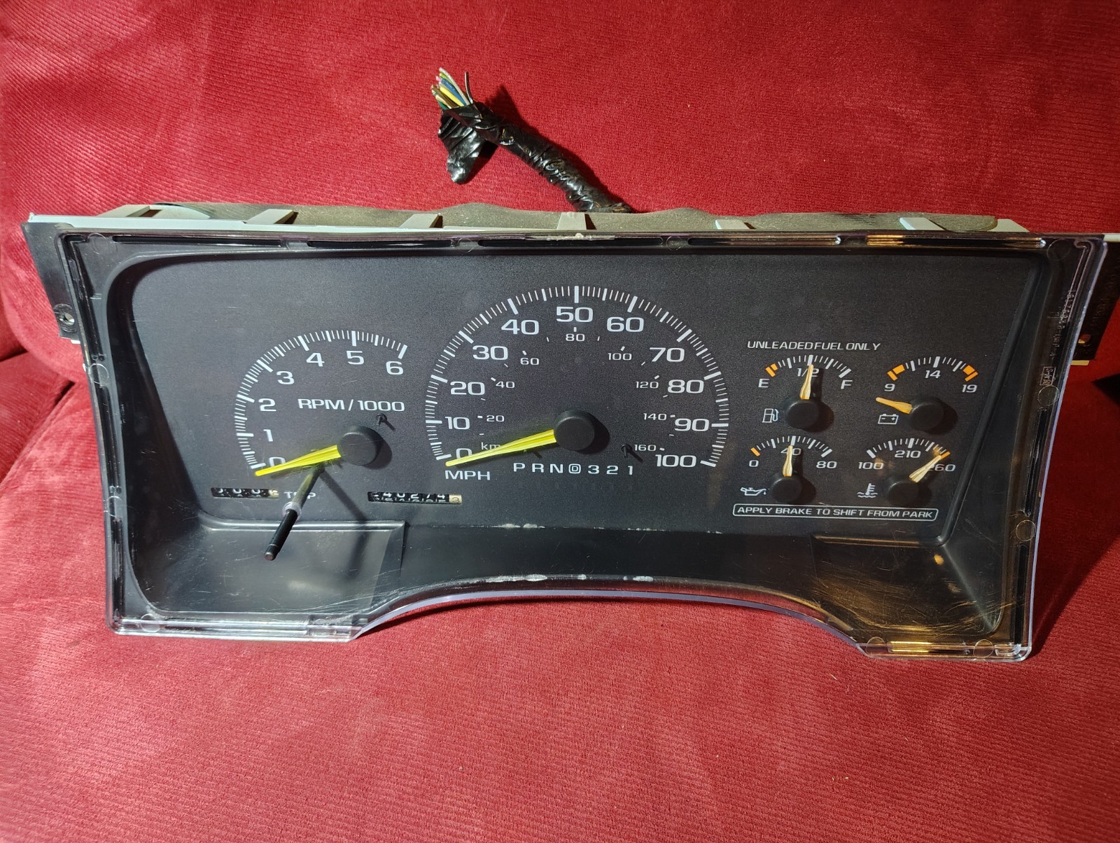 95-98 OBS CHEVY GMC SILVERADO SIERRA TRUCK INSTRUMENT GAUGE CLUSTER WITH PIGTAIL