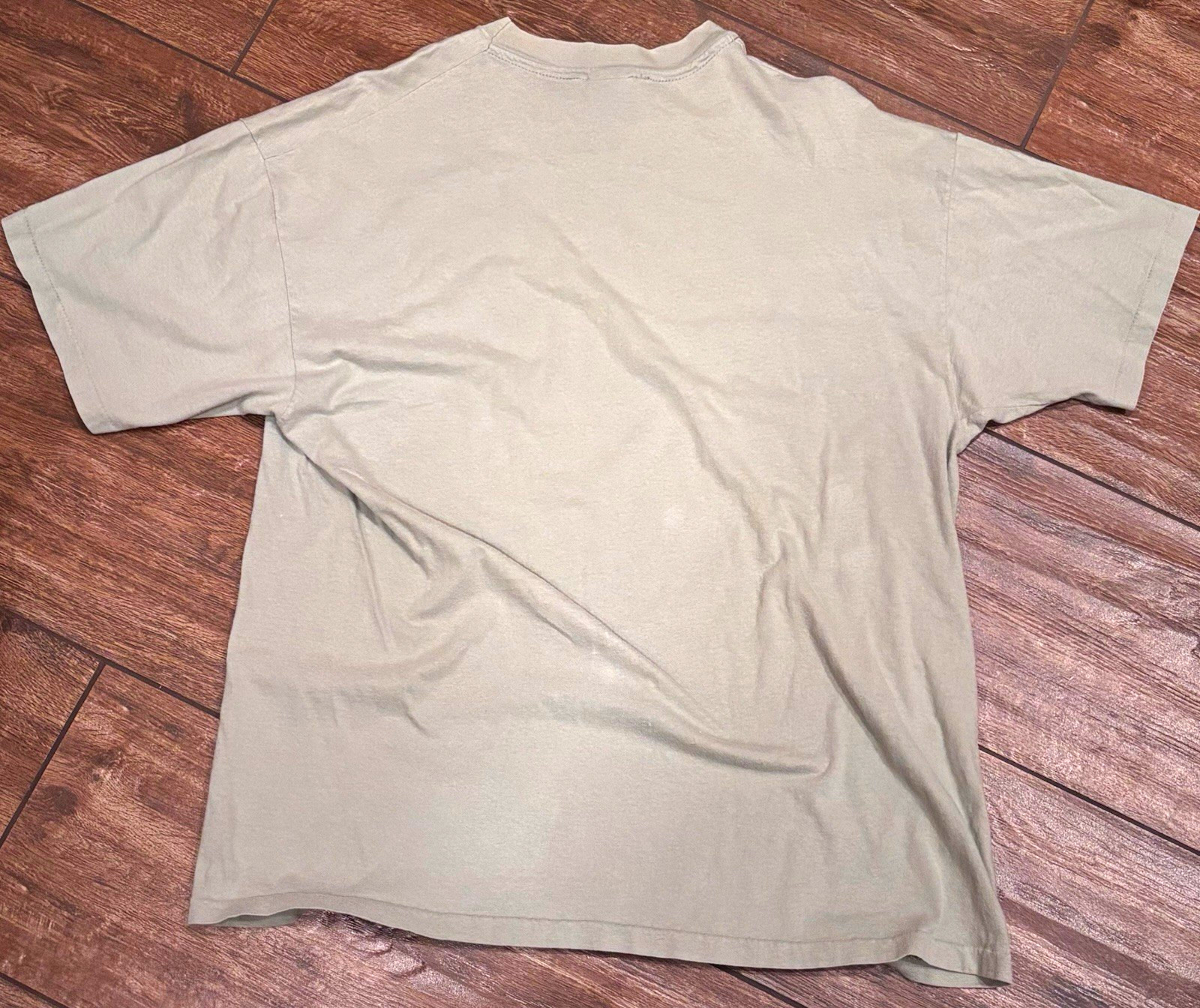 Disney Store Disney Tigger sportswear equipment vintage shirt.