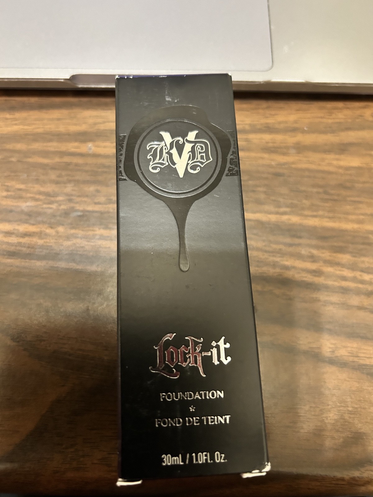 New KVD Kat Von D Lock-It Foundation 1 fl oz Medium 52 warm New KVD Kat Von D Lock-It Foundation 1 fl oz Medium 52 warm