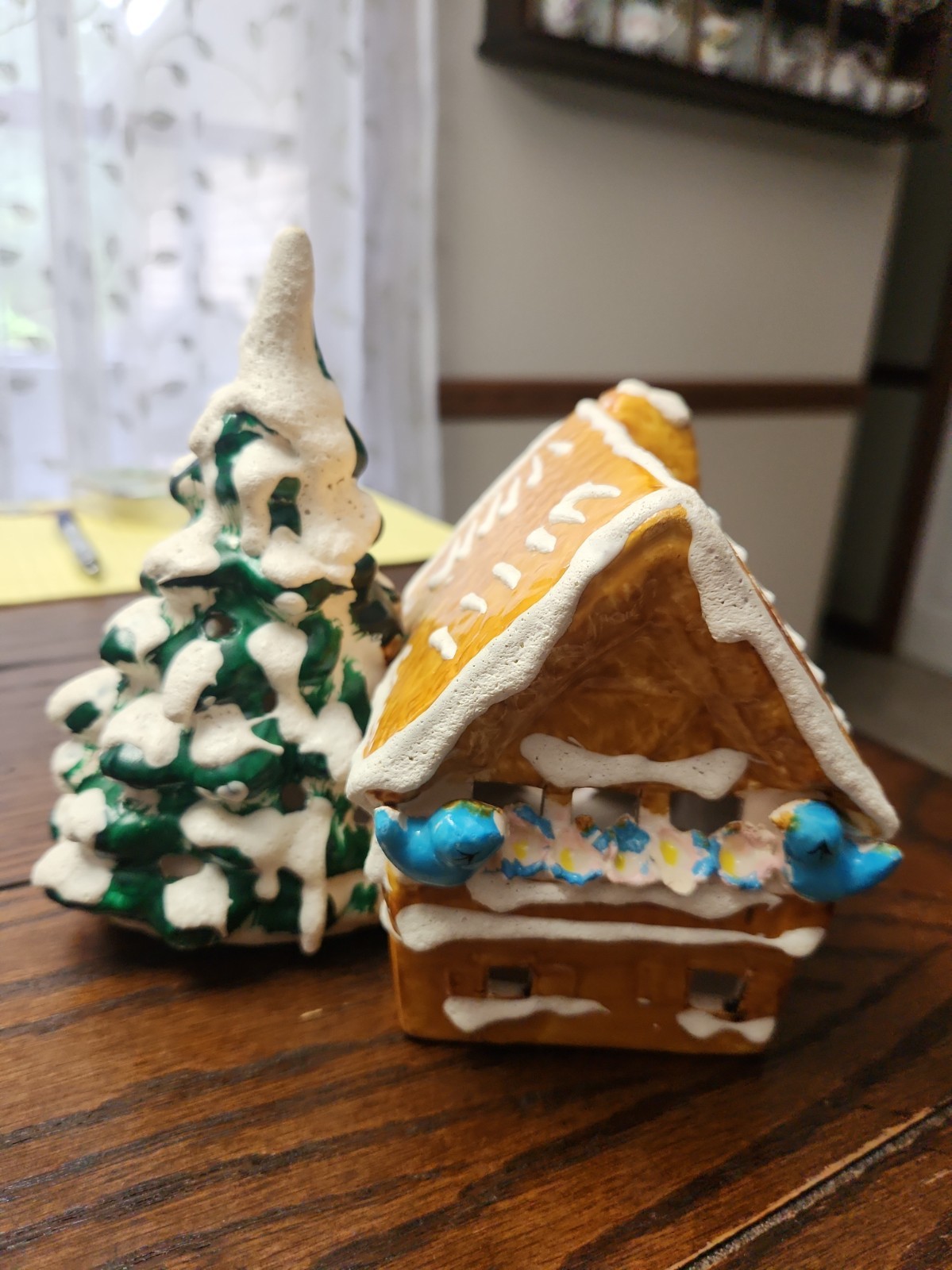 RARE/OLD Department56 Small Chalet w/ birds & tree Original Snow Village 1976 RARE/OLD Department56 Small Chalet w/ birds & tree Original Snow Village 1976