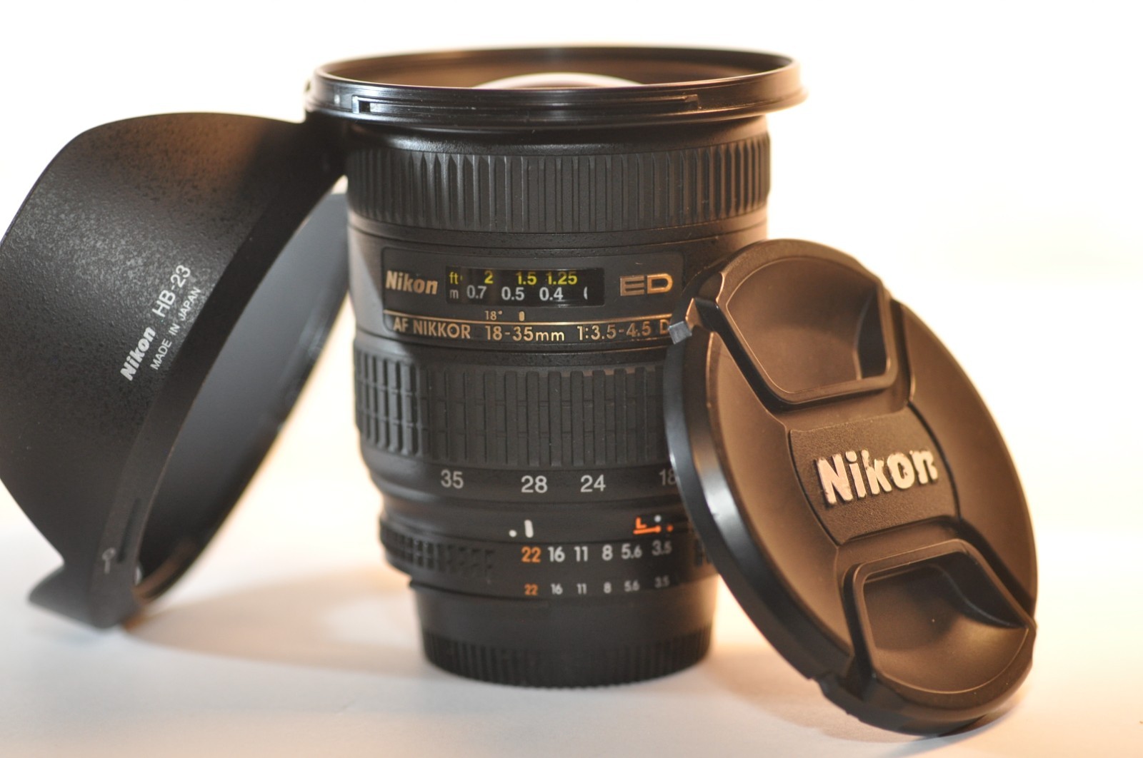 Nikon ED AF D Zoom Nikkor 18-35mm f/3.5-4.5 FX CLEAN lens for D750 D7500 D850 DF