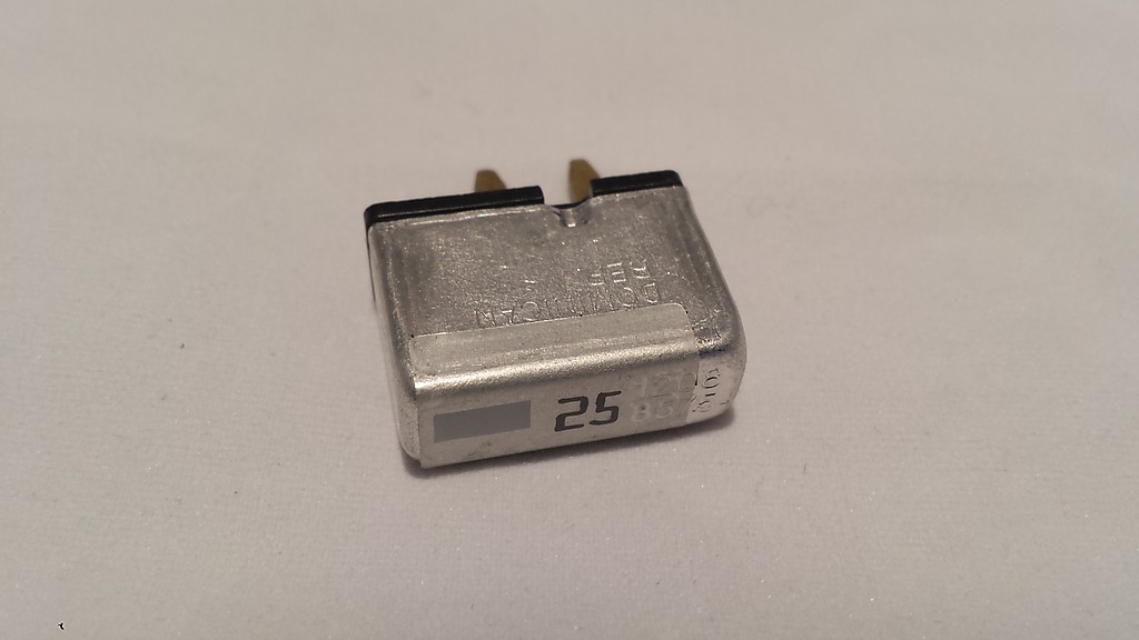 New GM OEM Mini Circuit Breaker 25 Amp 14.5V 12088575