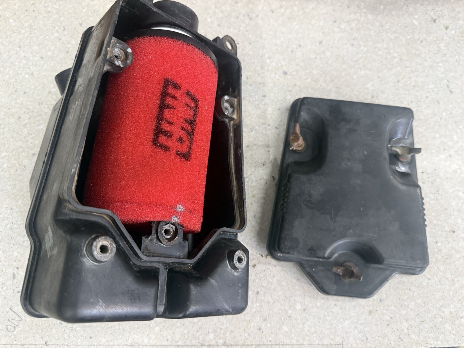 1984 Honda Atc200s OEM Airbox W/  New UNI Filter Air Cleaner