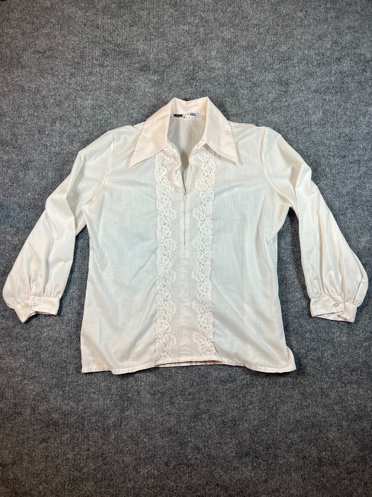 Vintage Sweet Adelins 1970s Lace Trimmed Zip Up Blouse