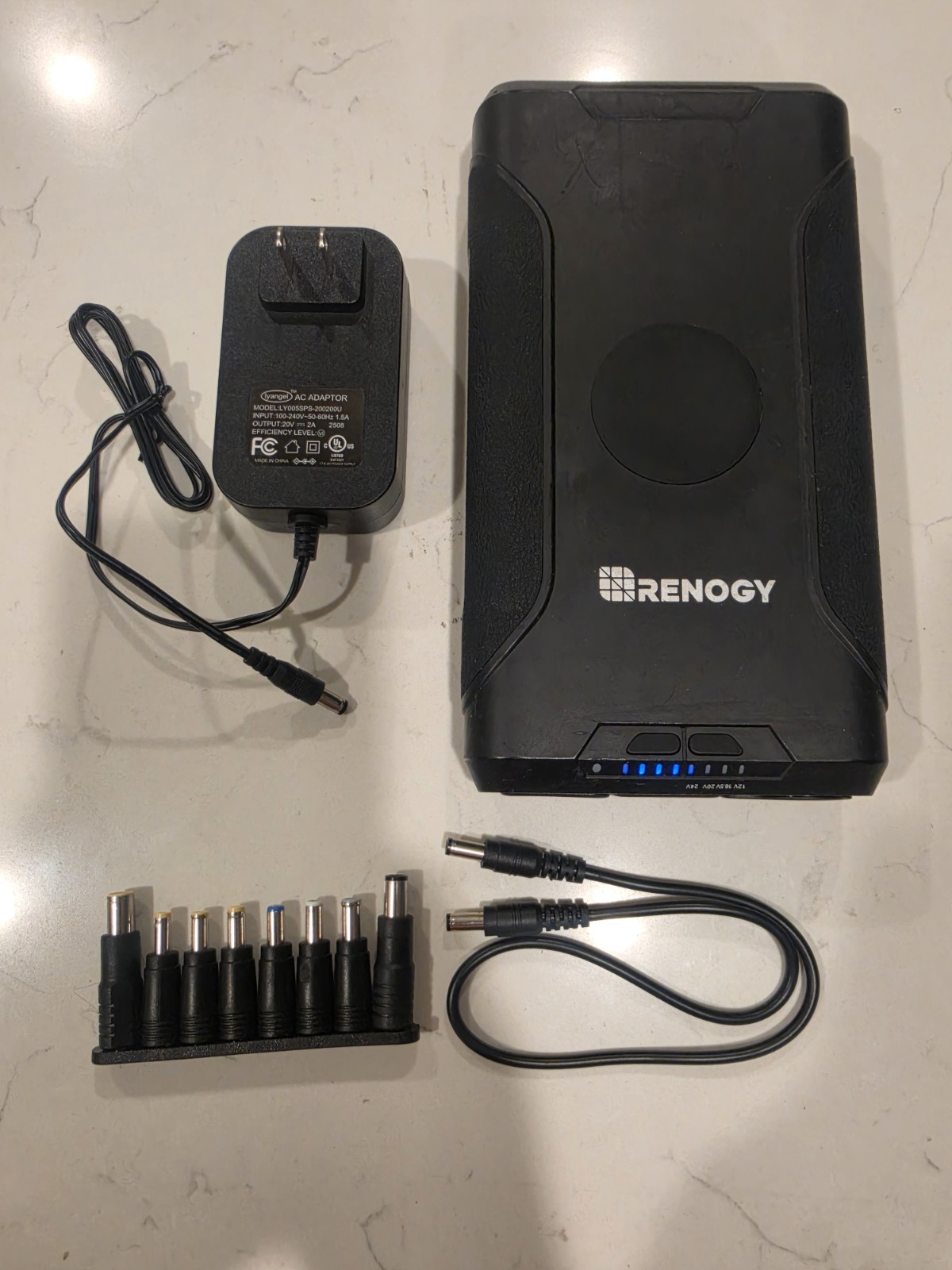 Renogy GP14 72000mAh 266Wh 12v Power Bank,Laptop,camping,power Outage With Light Renogy GP14 72000mAh 266Wh 12v Power Bank,Laptop,camping,power Outage With Light