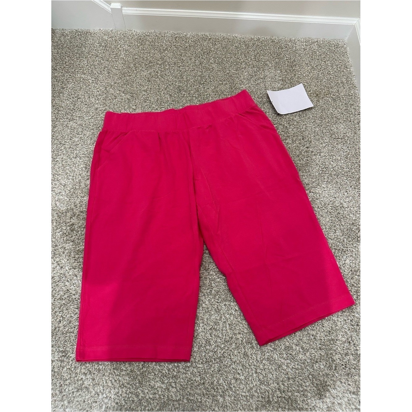 Women\'s Christopher & Banks Hot Pink Slim Leg Pull on Bermuda Shorts Women\'s Christopher & Banks Hot Pink Slim Leg Pull on Bermuda Shorts