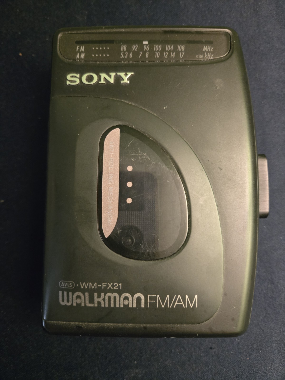 Sony Walkman WM-FX21 FM/AM Cassette Player Tested Radio Works Sony Walkman WM-FX21 FM/AM Cassette Player Tested Radio Works