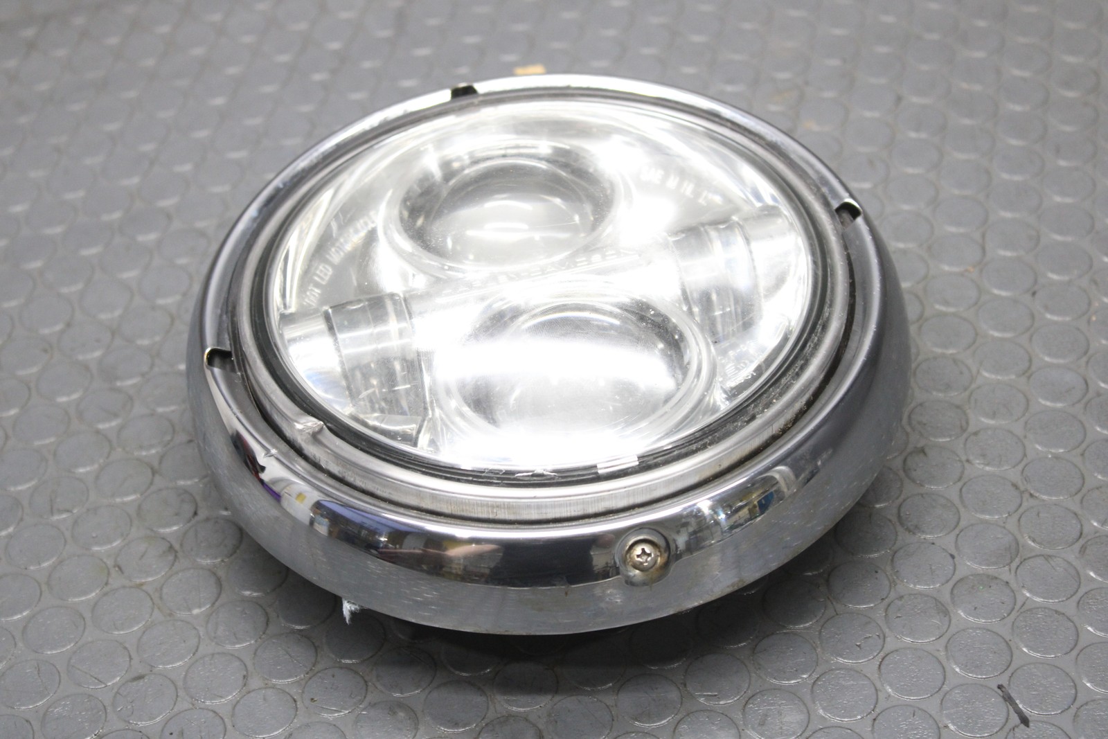 2014-2023 Harley Davidson Road King Street Glide Front Headlight OEM 67700062