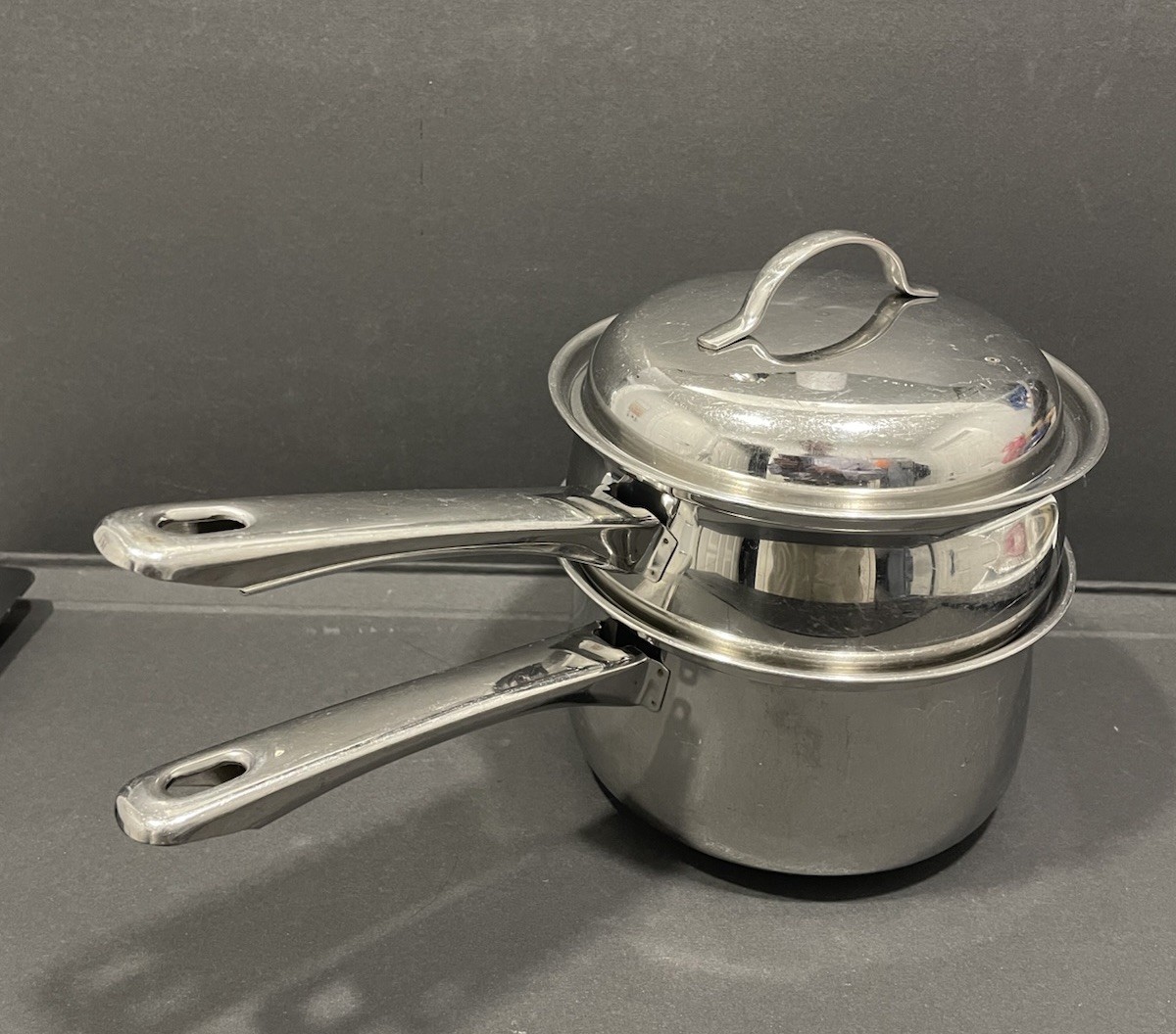Belgique Tools Of The Trade Double Boiler Strainer Pot 2 QT Long Handle w/Lid Belgique Tools Of The Trade Double Boiler Strainer Pot 2 QT Long Handle w/Lid