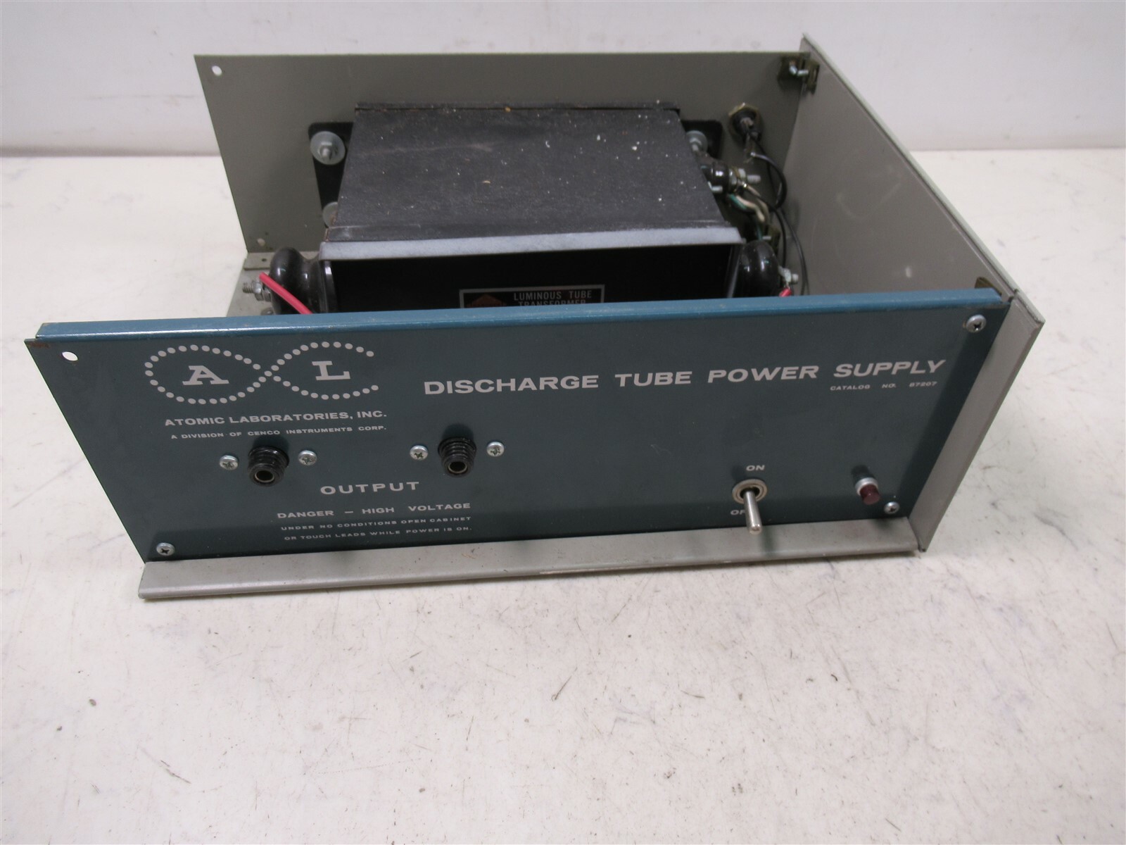 CENCO Atomic Laboratories Discharge Tube Power Supply 87207 Gardner Luminous