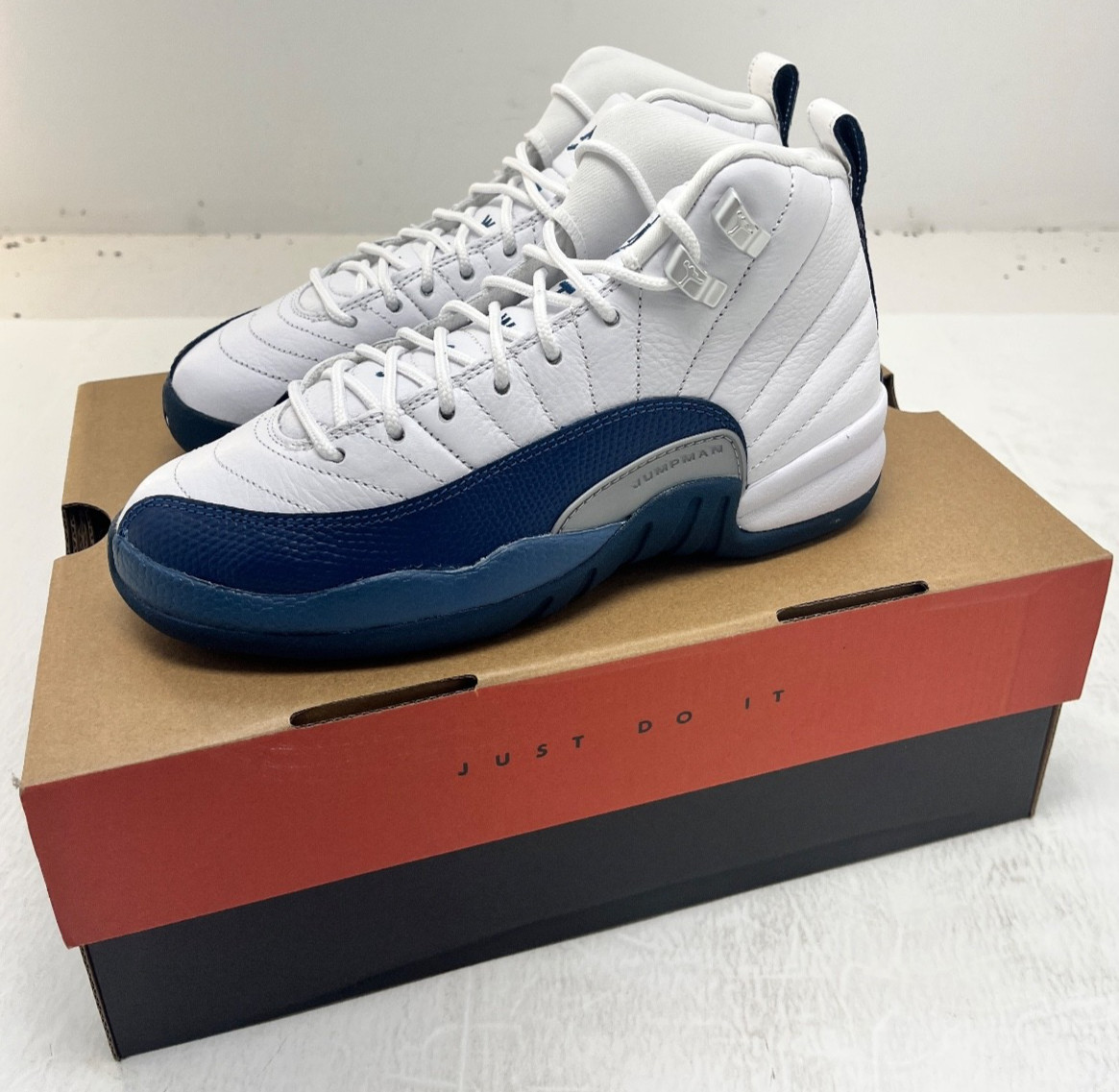 AIR JORDAN 12 Retro (GS) YOUTH Basketball Shoes 153265 114 AIR JORDAN 12 Retro (GS) YOUTH Basketball Shoes 153265 114