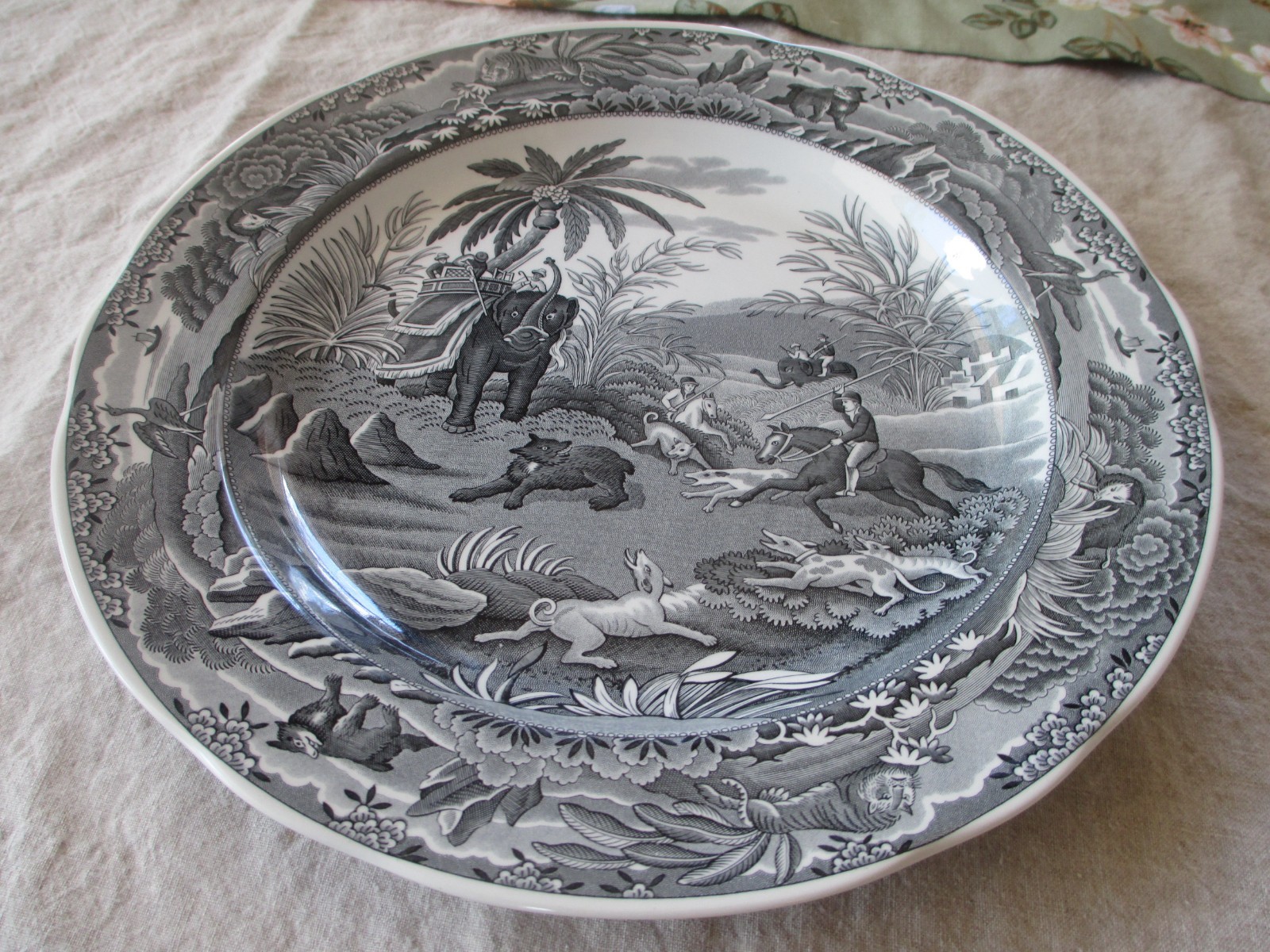 VTG Spode Indian Sporting Black White Transferware Dinner Plate 10-1/4\ VTG Spode Indian Sporting Black White Transferware Dinner Plate 10-1/4\