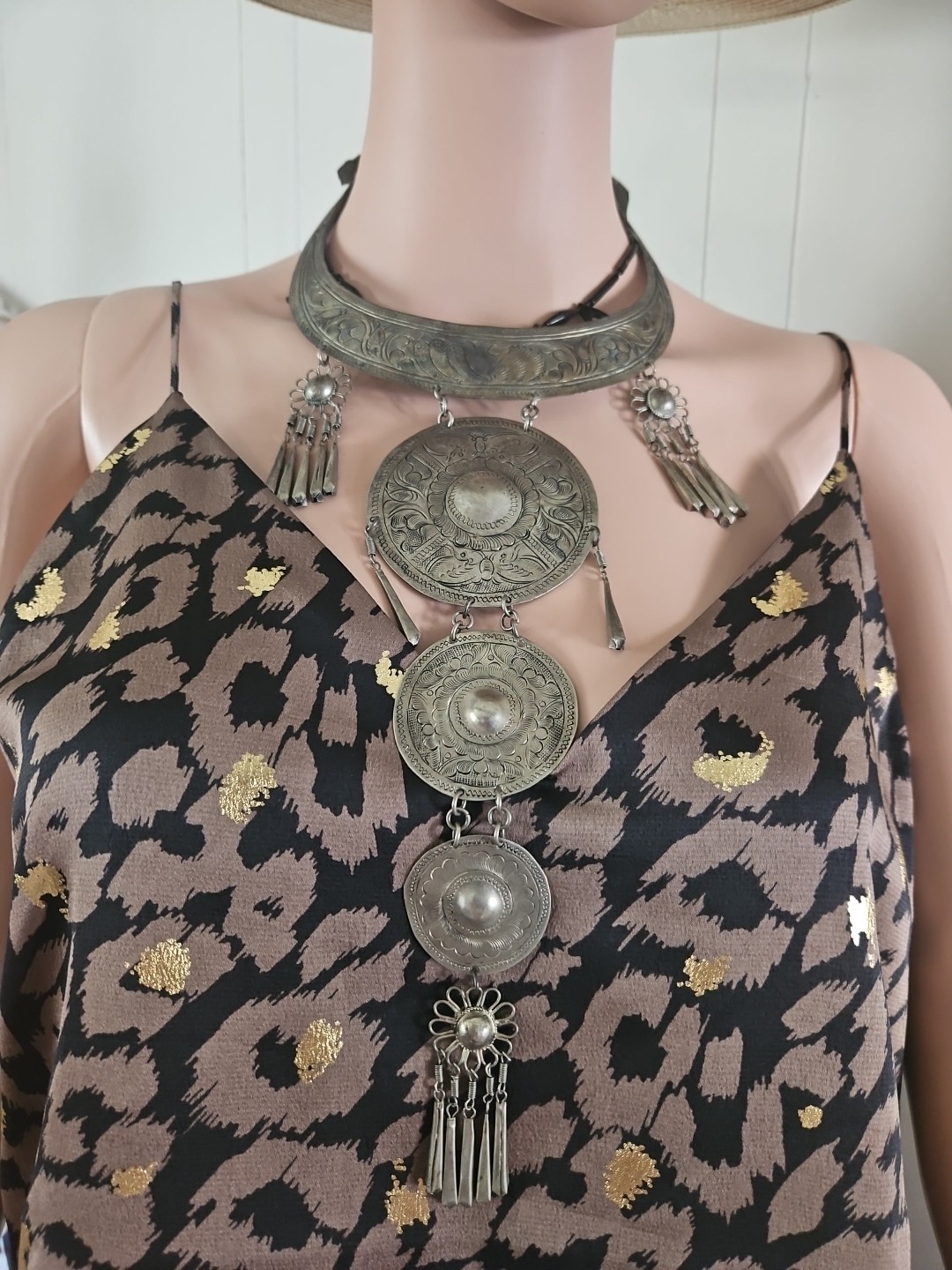 Vintage Hmong Miao Silver Necklace Vintage Hmong Miao Silver Necklace