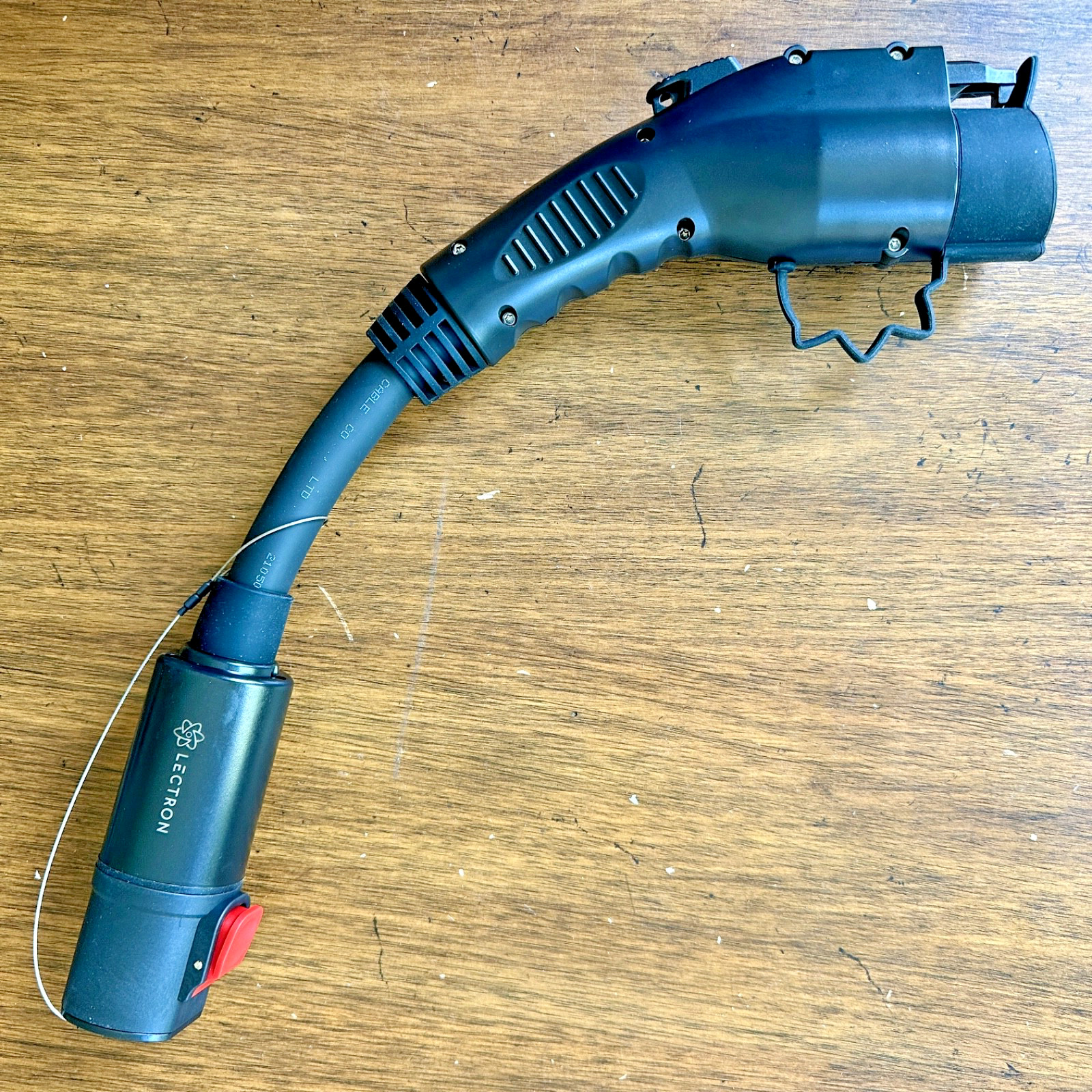 NACS Tesla charger to J1772 Adapter for Audi e-tron GT Q4 Q8 RS A3 SQ6 SQ8 Q5 S