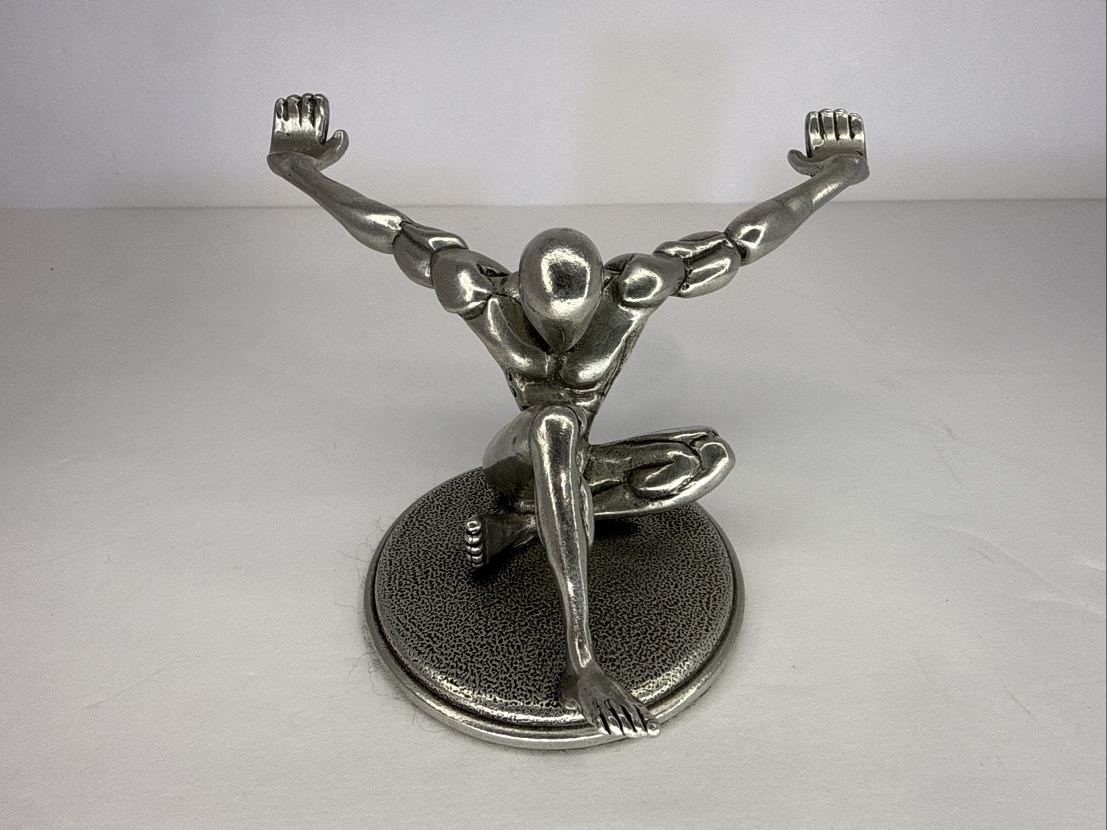 Vintage Jac Zagoory Designs Atlas Pen Holder Pewter