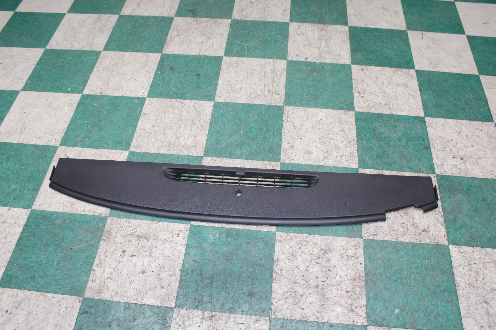 07-13 GM Truck Black Dashboard Defrost Trim Panel OEM Factory OE WTY OE WTY 07-13 GM Truck Black Dashboard Defrost Trim Panel OEM Factory OE WTY OE WTY