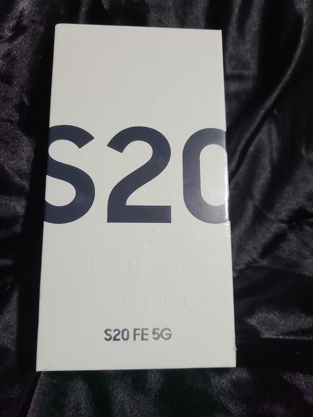 Samsung Galaxy S20 FE 5G SM-G781U 128GB GSM Factory Unlocked Android New Sealed Samsung Galaxy S20 FE 5G SM-G781U 128GB GSM Factory Unlocked Android New Sealed