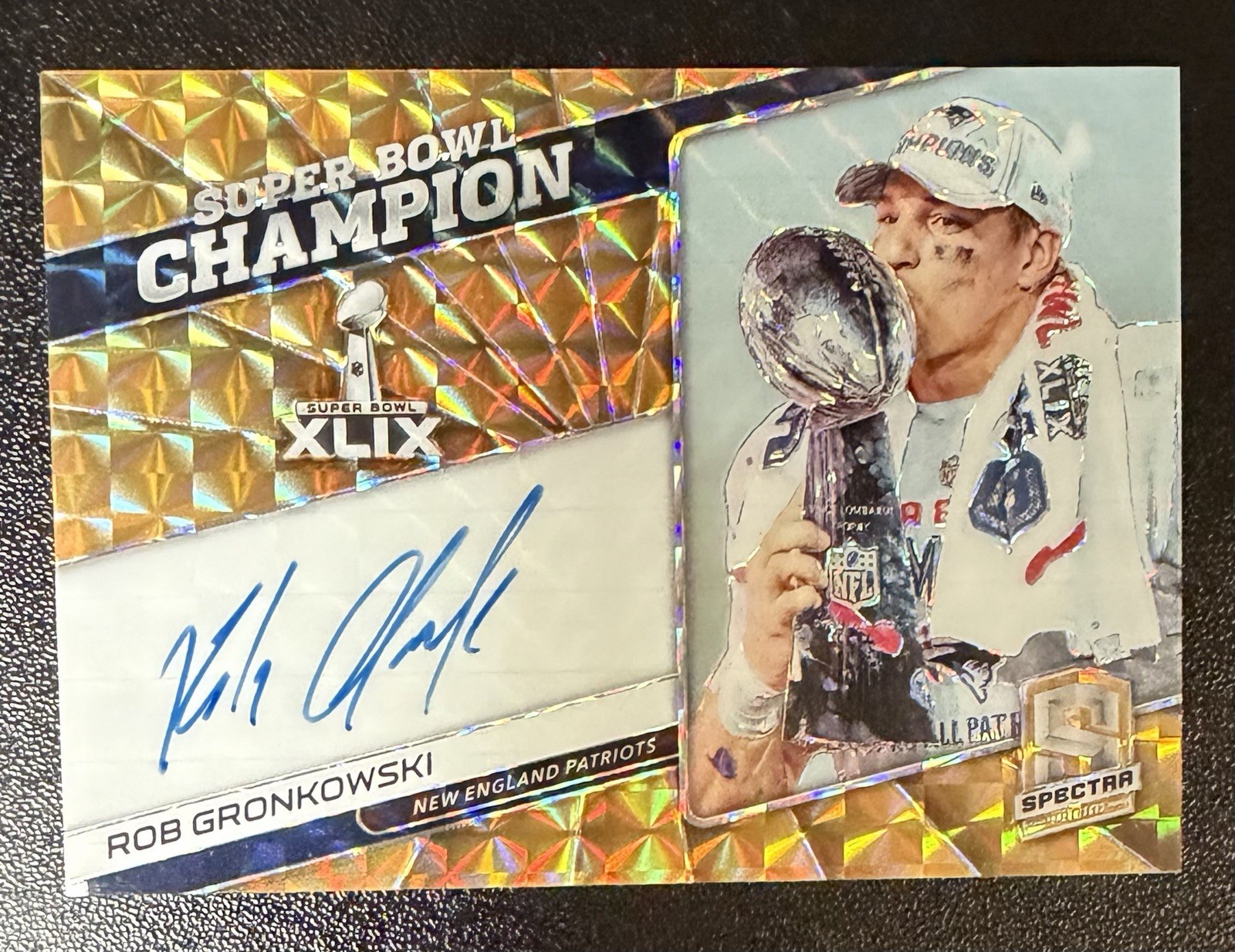 2019 Spectra Rob Gronkowsi Super Bowl Champion Signature Auto /10 Patriots 2019 Spectra Rob Gronkowsi Super Bowl Champion Signature Auto /10 Patriots