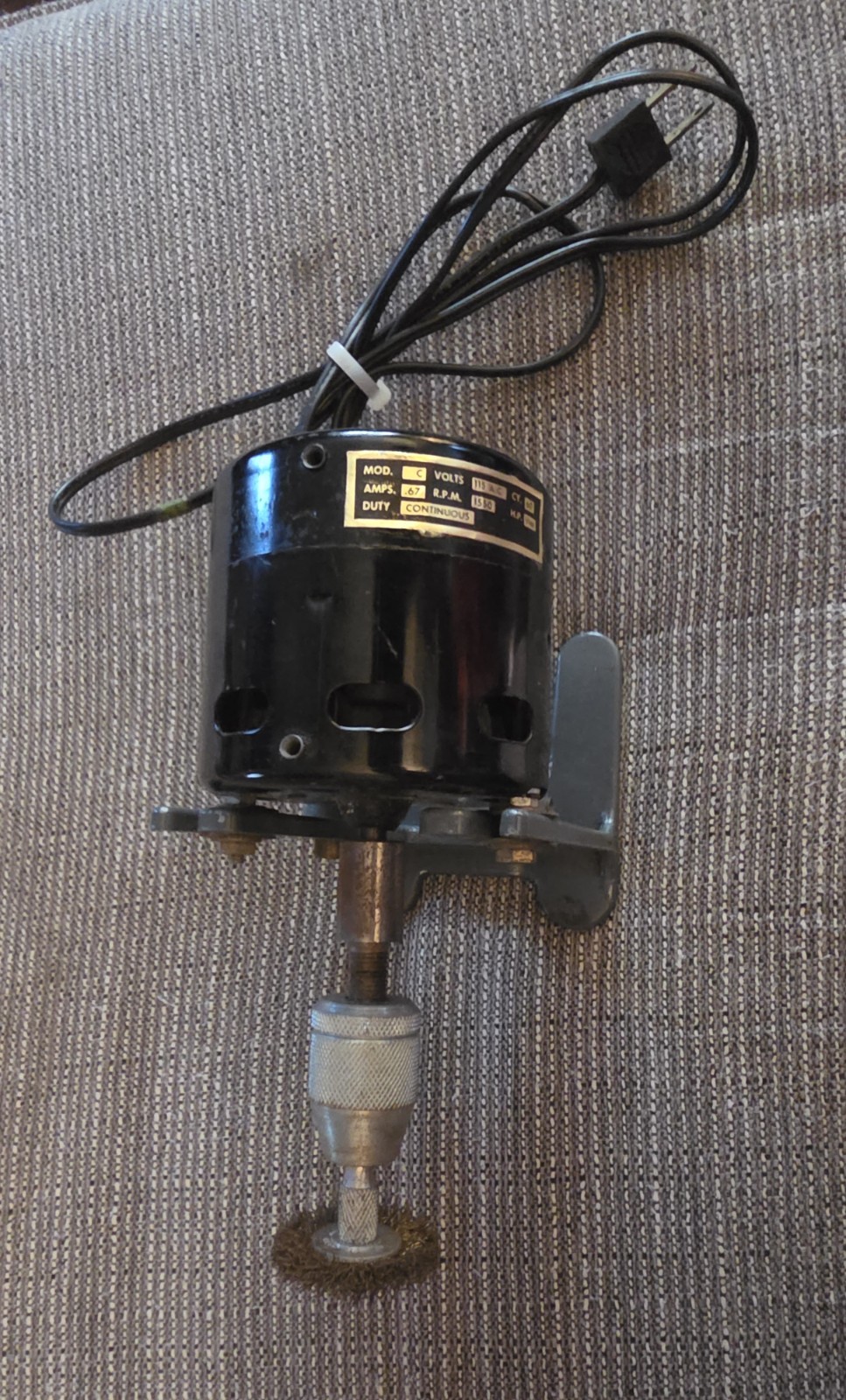 Vintage 1/100 HP Electric Motor 115V 1550 RPM Industrial USA Tested Works Vintage 1/100 HP Electric Motor 115V 1550 RPM Industrial USA Tested Works