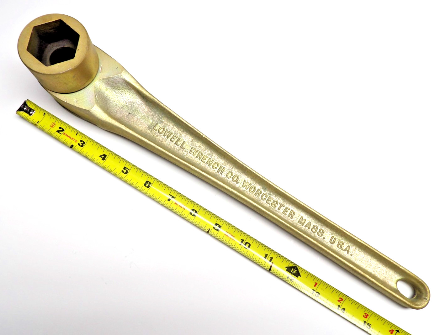 NEW LOWELL LOW PROFILE 1-1/2” SOCKET NO. 52 RATCHET WRENCH USA NEW LOWELL LOW PROFILE 1-1/2” SOCKET NO. 52 RATCHET WRENCH USA