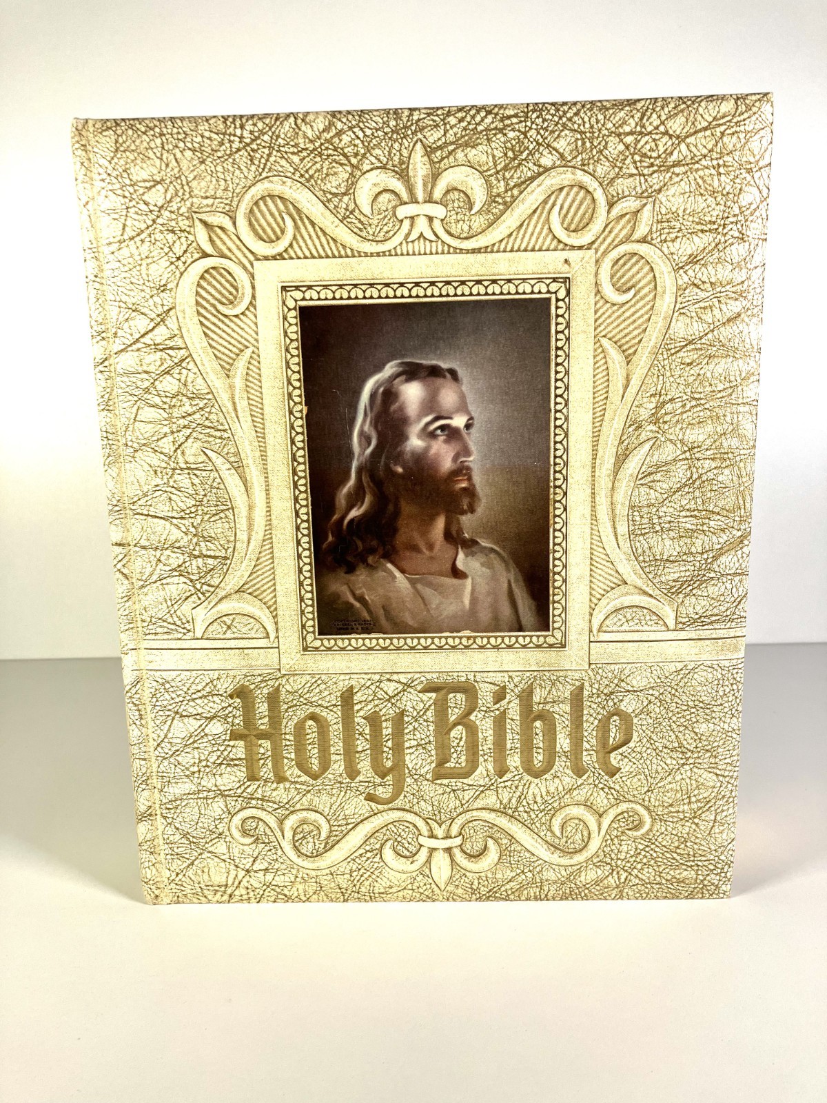 Vintage Holy Bible Blue Ribbon Edition Standard HERTEL Large Coffee Table 1969 Vintage Holy Bible Blue Ribbon Edition Standard HERTEL Large Coffee Table 1969