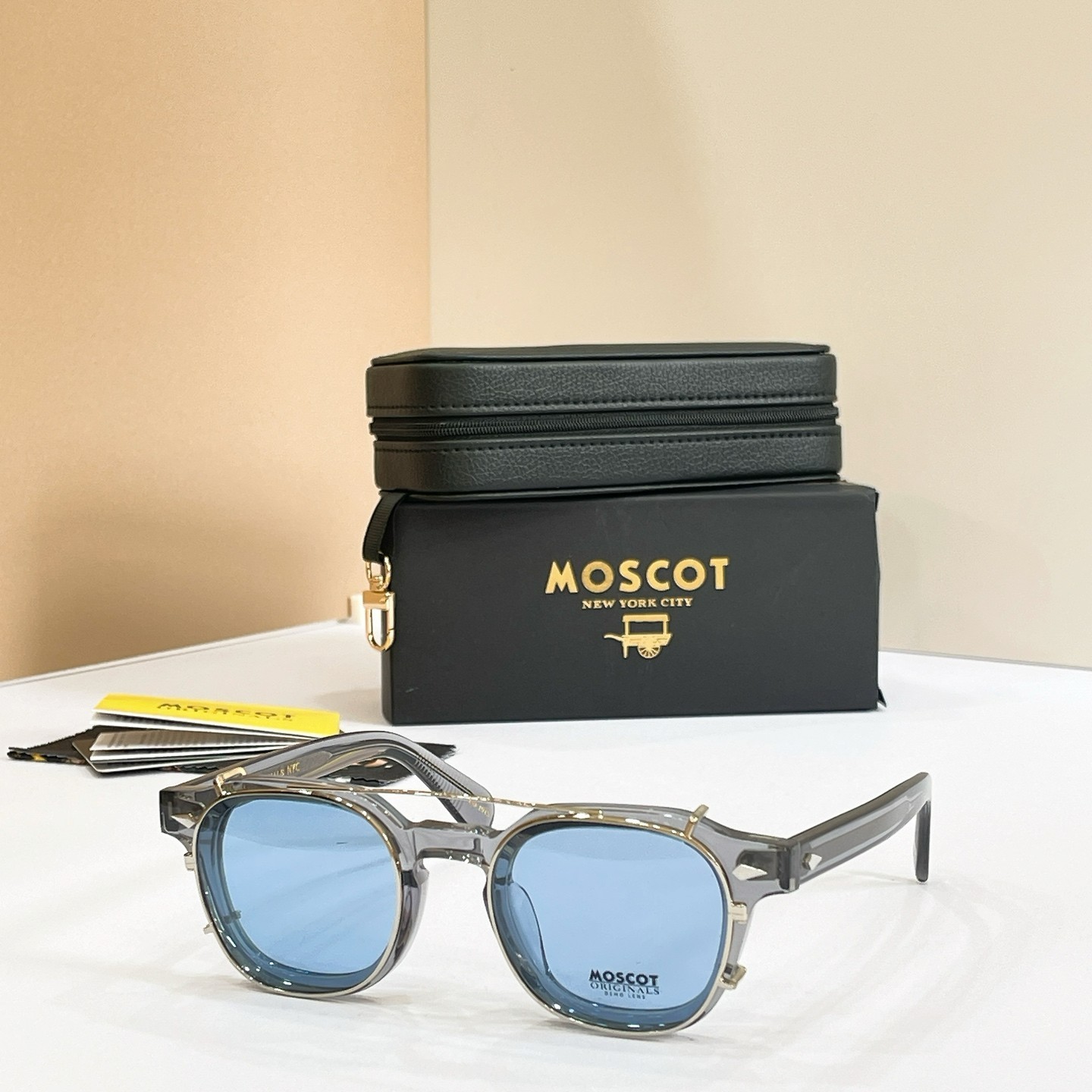 MOSCOT DOLT Sunglasses Designer Eyewear 46-23-145 Clip-On Style MOSCOT DOLT Sunglasses Designer Eyewear 46-23-145 Clip-On Style