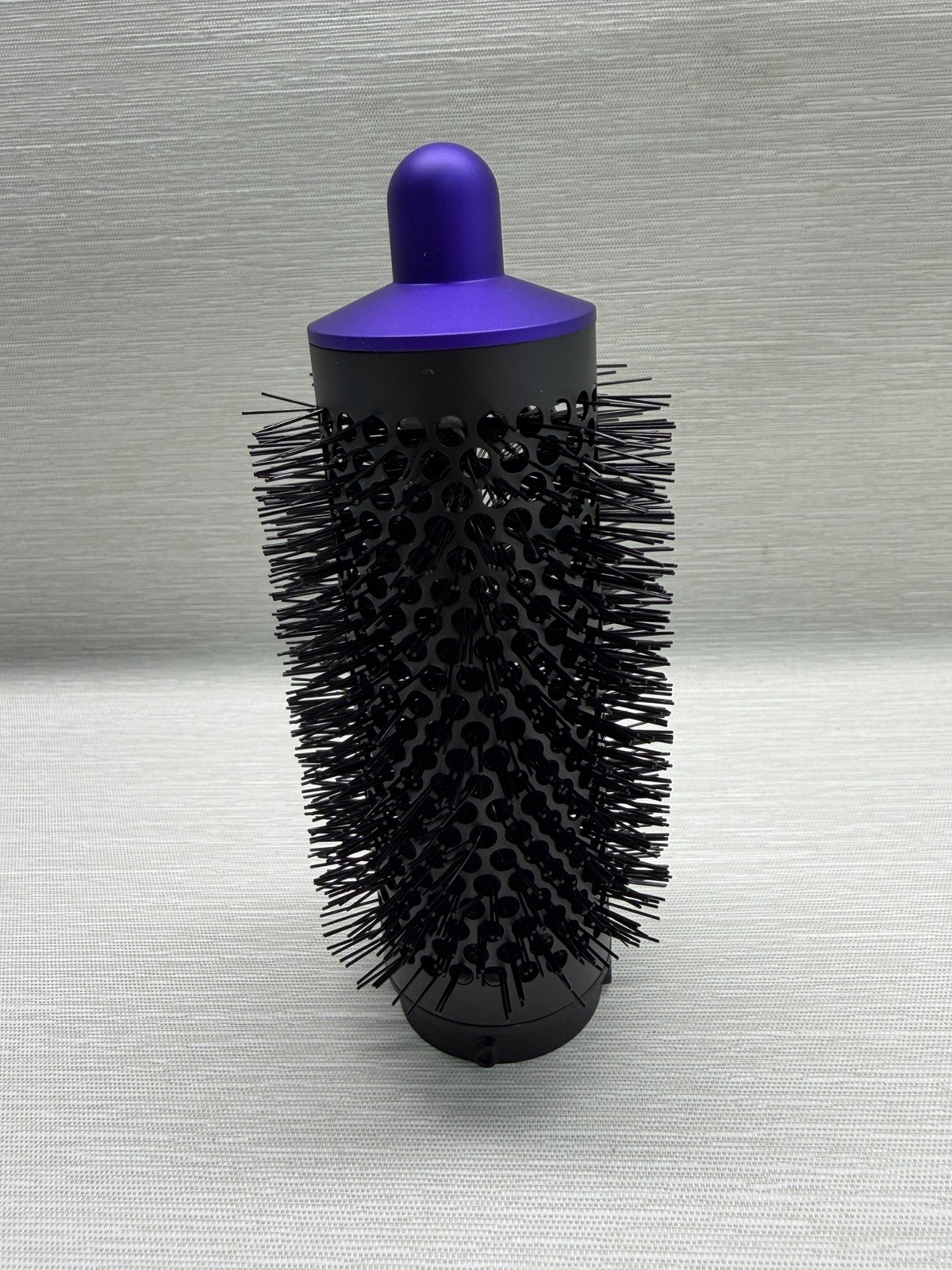 Genuine Dyson Airwrap original Round Volumizing Brush Gunmetal /Purple969492-01 Genuine Dyson Airwrap original Round Volumizing Brush Gunmetal /Purple969492-01