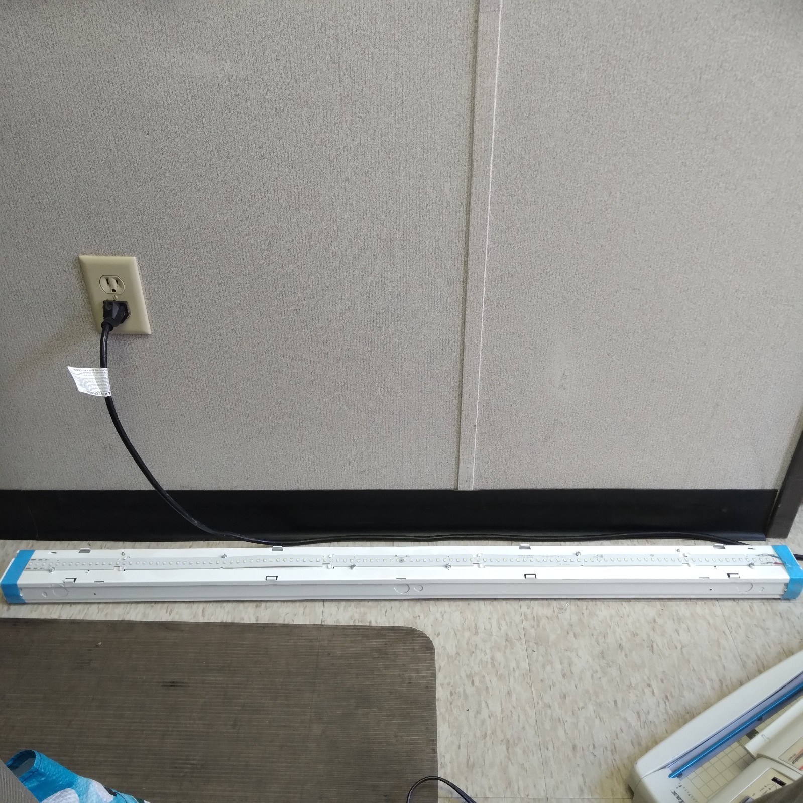 COOPER LIGHTING 4SNLED-LD5-32SL-UNV-L835-CD1-U LED STRIP LIGHT (NO COVER)