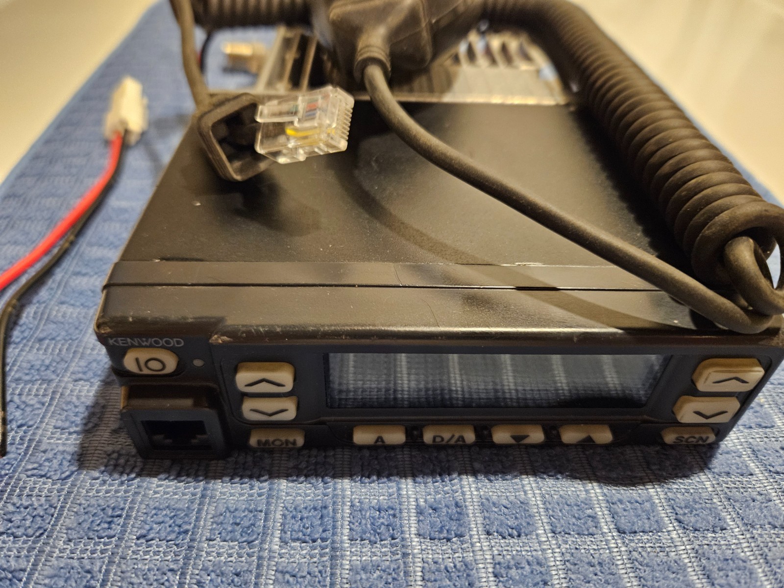 KENWOOD TK-760HG-1  VHF 148-174MHZ ANALOG 45W WITH MIC and Bracket