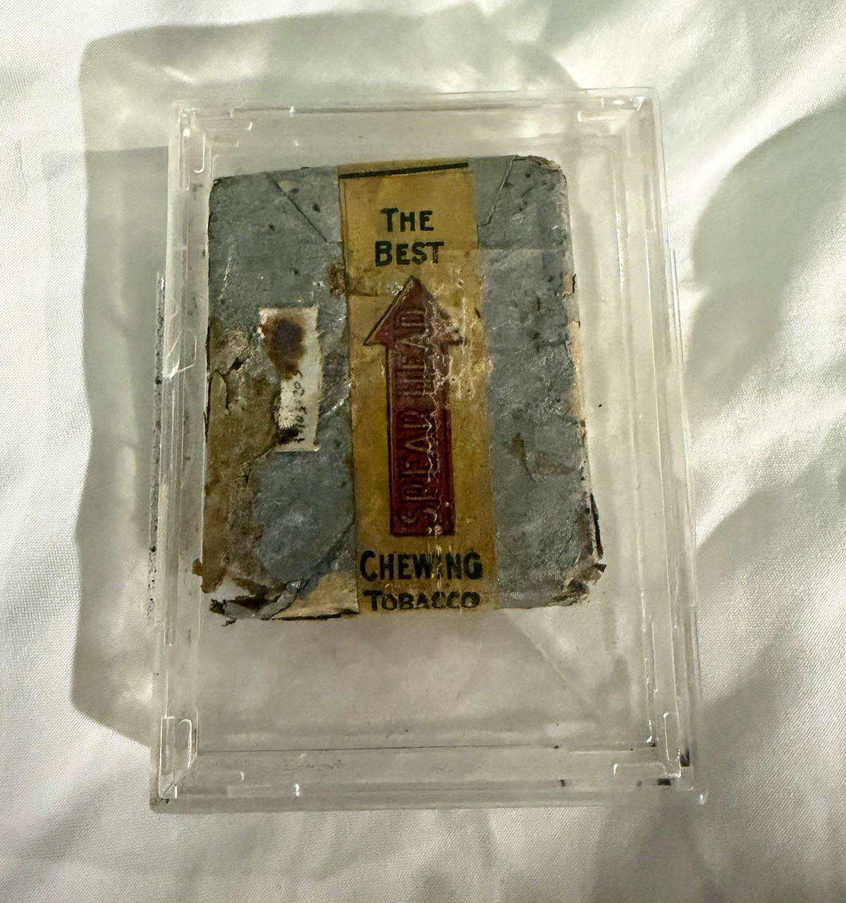 Antique 1880s-1910s Spear Head Chewing Tobacco never been opened. Antique 1880s-1910s Spear Head Chewing Tobacco never been opened.