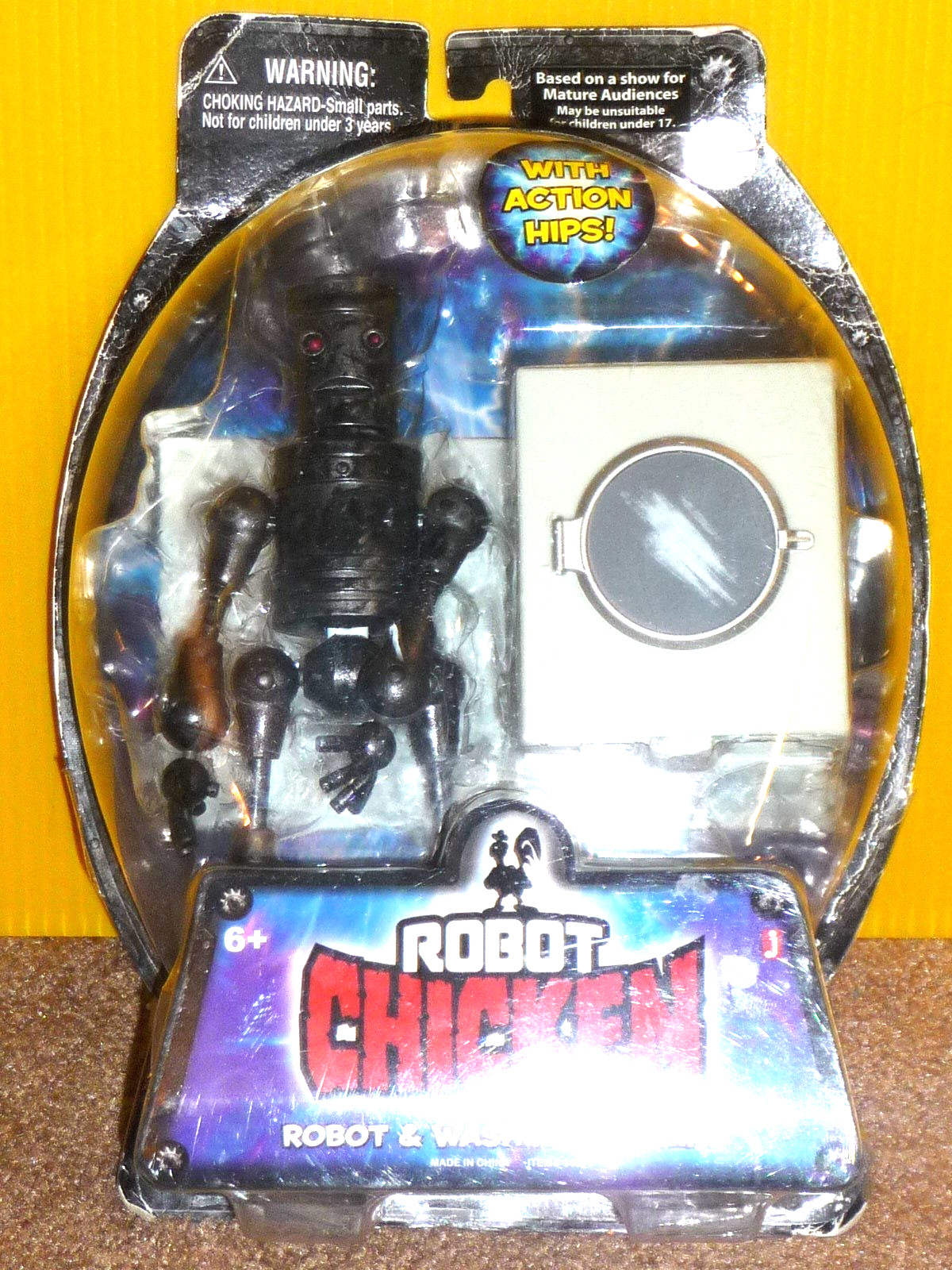 JAZWARES ROBOT CHICKEN ROBOT AND WASHING MACHINE FIGURE SET