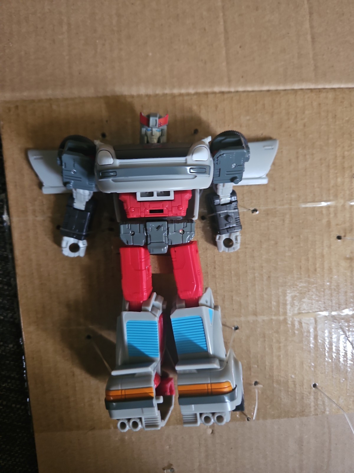 Transformers Bluestreak Complete Generations Selects Age Of The Primes 3-Pack Transformers Bluestreak Complete Generations Selects Age Of The Primes 3-Pack