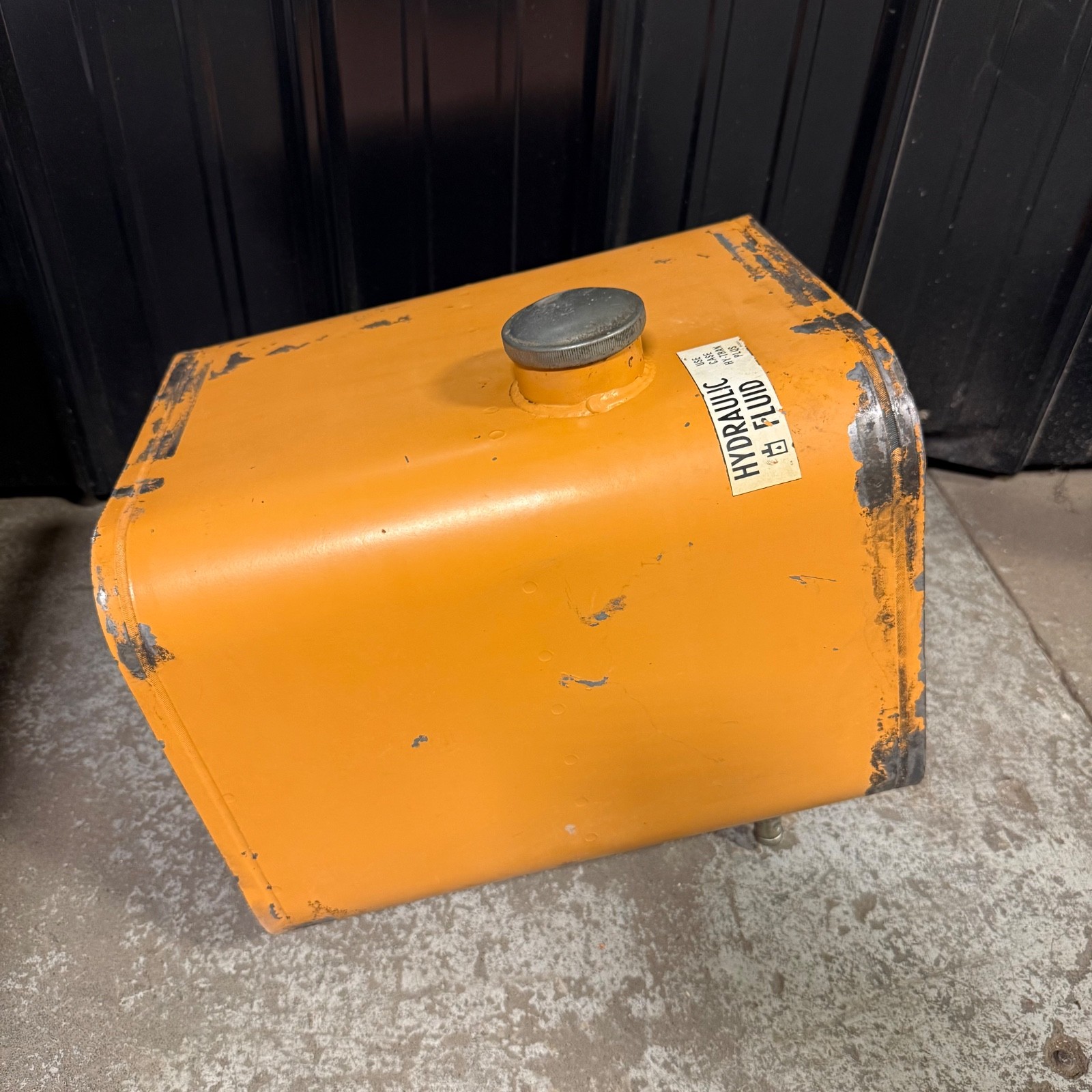 Case Maxi Sneaker Trencher Hydraulic Oil Tank - Factory OEM Case Maxi Sneaker Trencher Hydraulic Oil Tank - Factory OEM