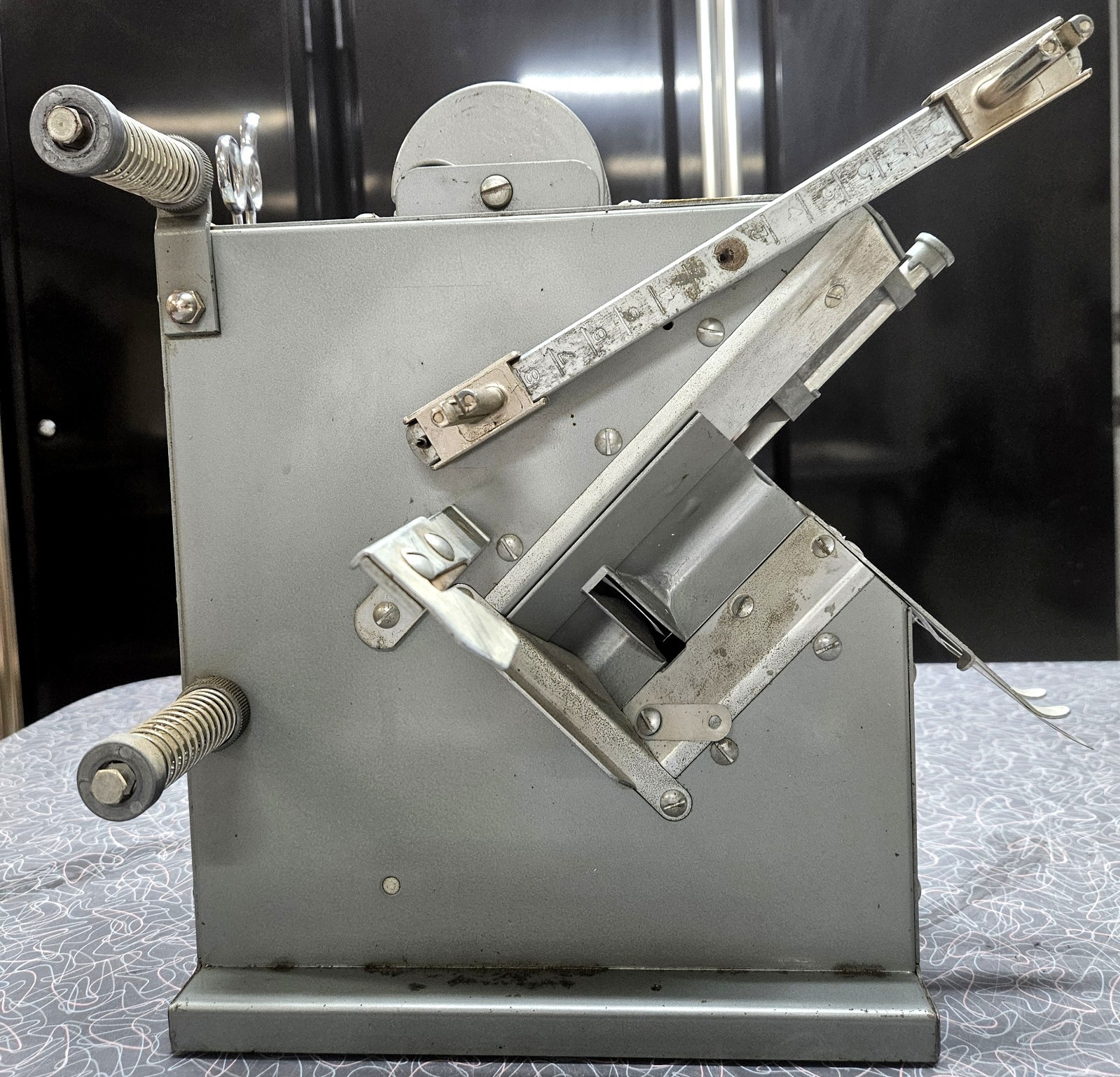 Vintage 3M Model S-10 Magic Bow Tyer Sasheen Maker Machine