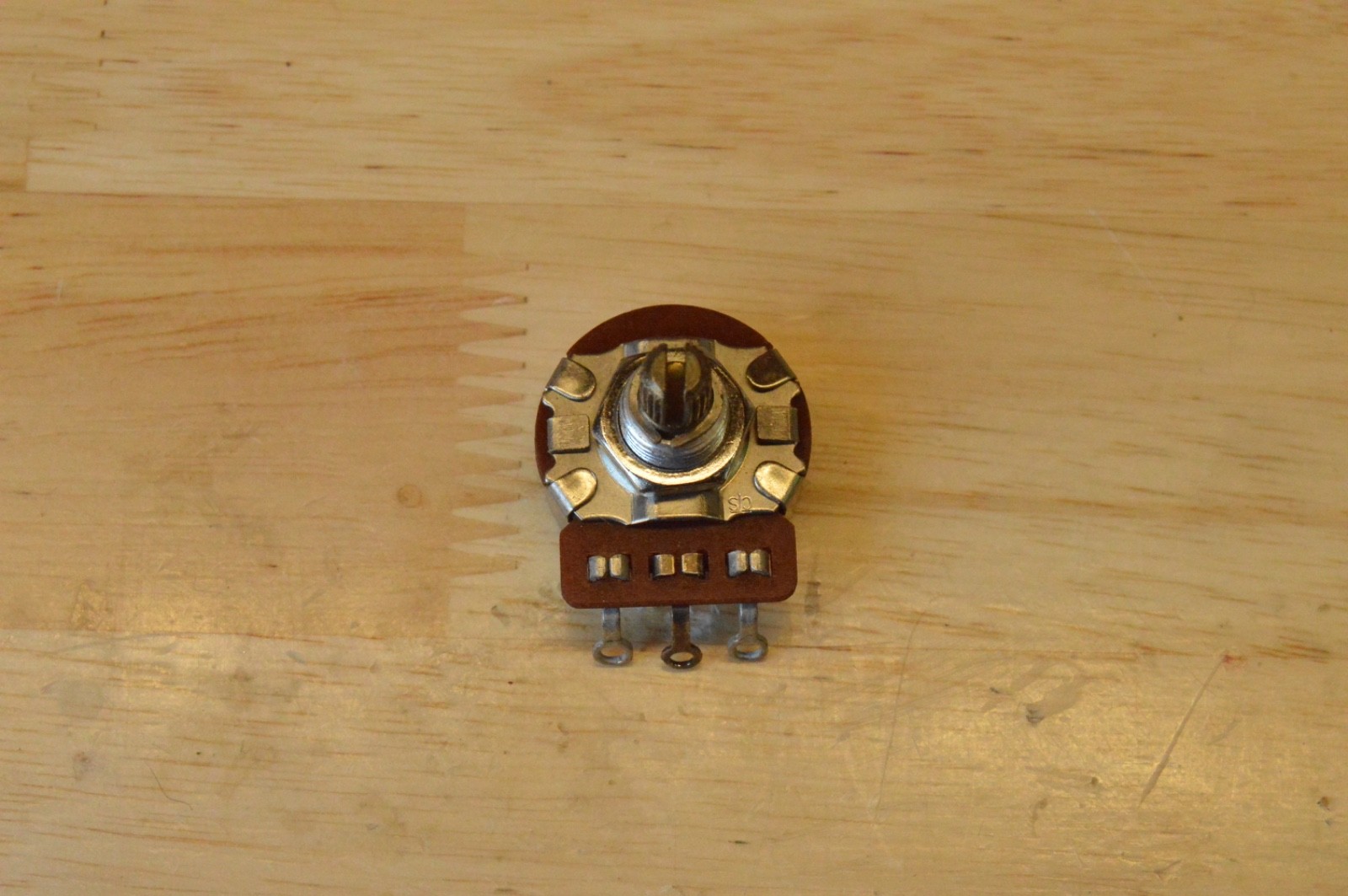 Vintage 1976 CTS 250k NOS Potentiometer 1377610 1/4 split shaft Vintage 1976 CTS 250k NOS Potentiometer 1377610 1/4 split shaft