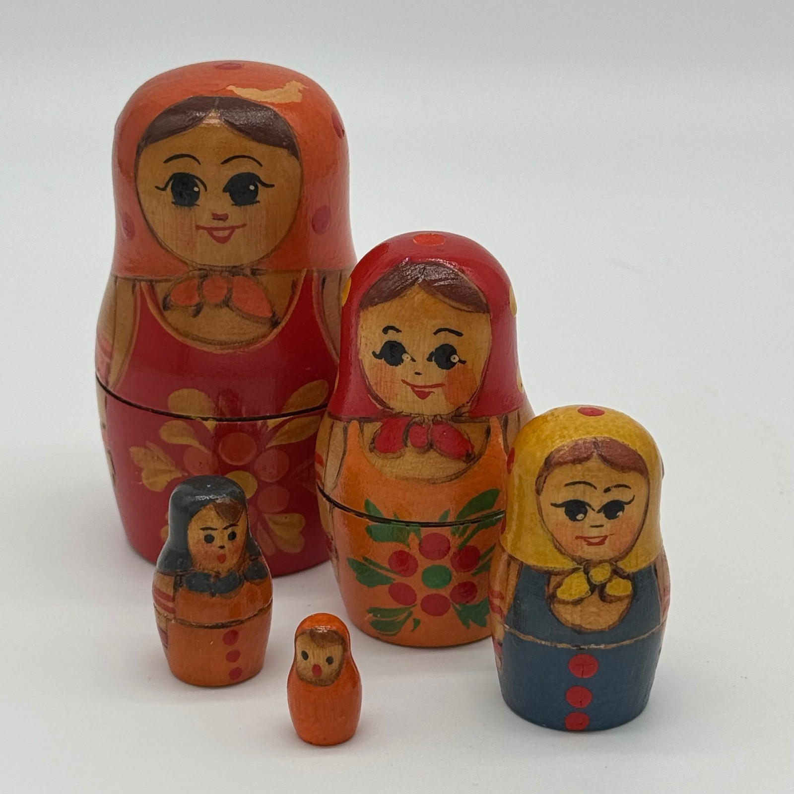 Vintage Russian Nesting Dolls 5 Pc Set Matryoshka Signed Made in USSR 4 Inch