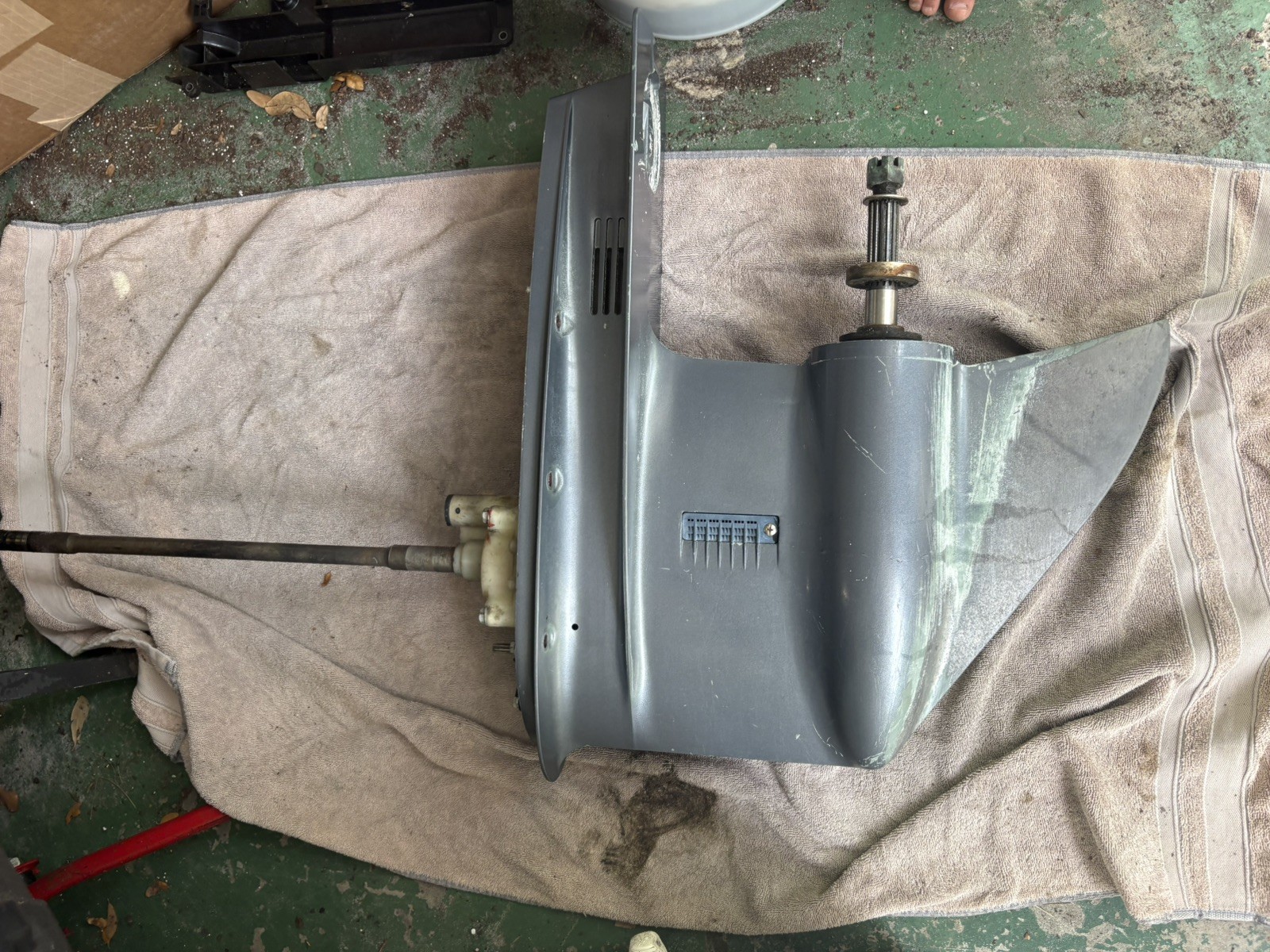 Yamaha F115hp 4 stroke outboard 20” lower unit