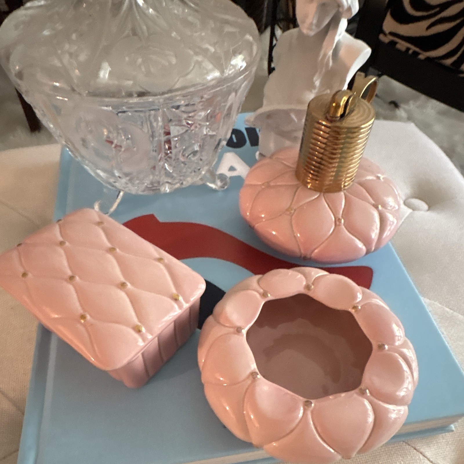 Vintage Evans Pink Quilted Smoking Set, Evans Lighter/ Cigarette Box, Midcentury Vintage Evans Pink Quilted Smoking Set, Evans Lighter/ Cigarette Box, Midcentury