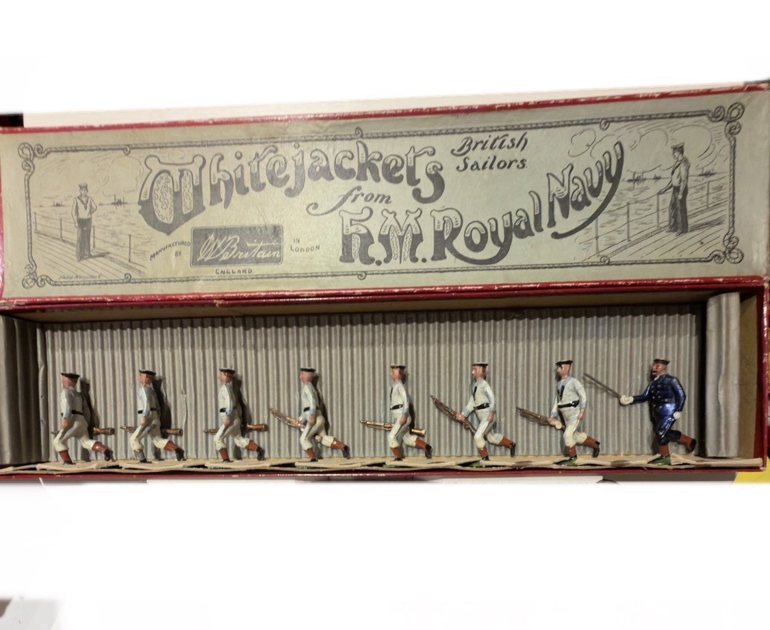 W.Britain #80 Whitejackets From H.R. Royal Navy Beautiful Set (8 Figures) W.Britain #80 Whitejackets From H.R. Royal Navy Beautiful Set (8 Figures)