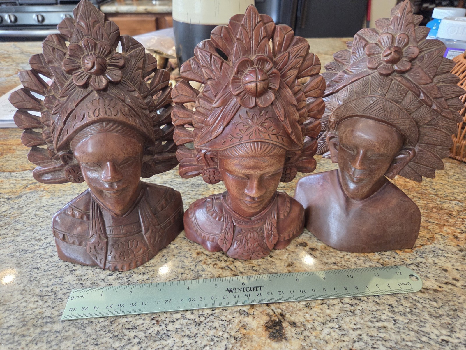 Vintage Style Carved Wooden Bust Figurines Set of 3 Decorative Sculptures Vintage Style Carved Wooden Bust Figurines Set of 3 Decorative Sculptures