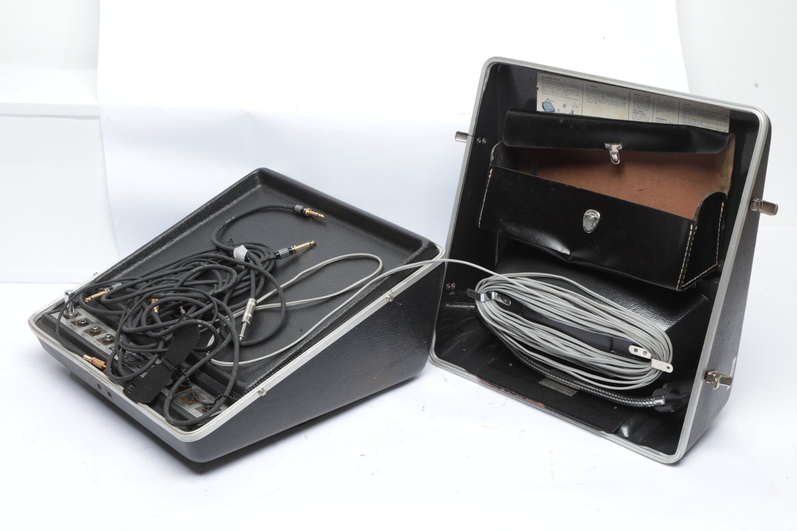 Vintage Ampli-Vox Roving Rostrum S112 Portable PA Amplifier Speaker System Case