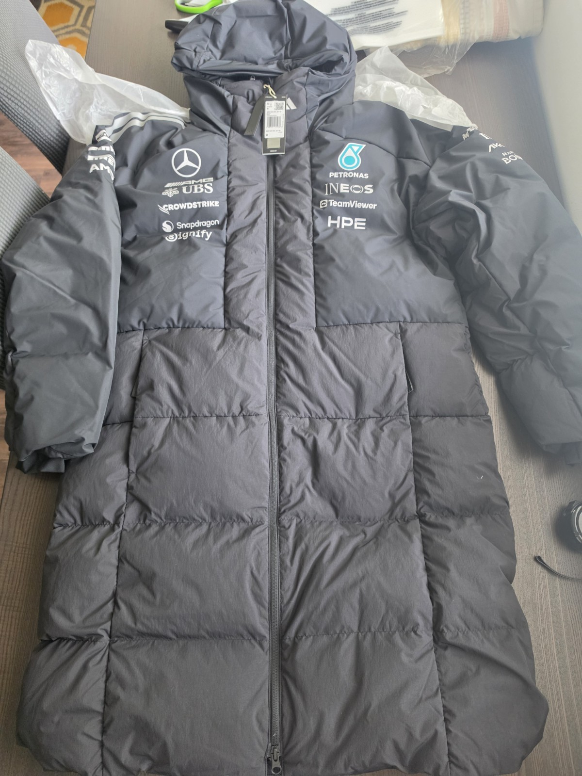 adidas Mercedes-AMG Petronas Formula 1 Team Engineers Winter Jacket KF6956 Med