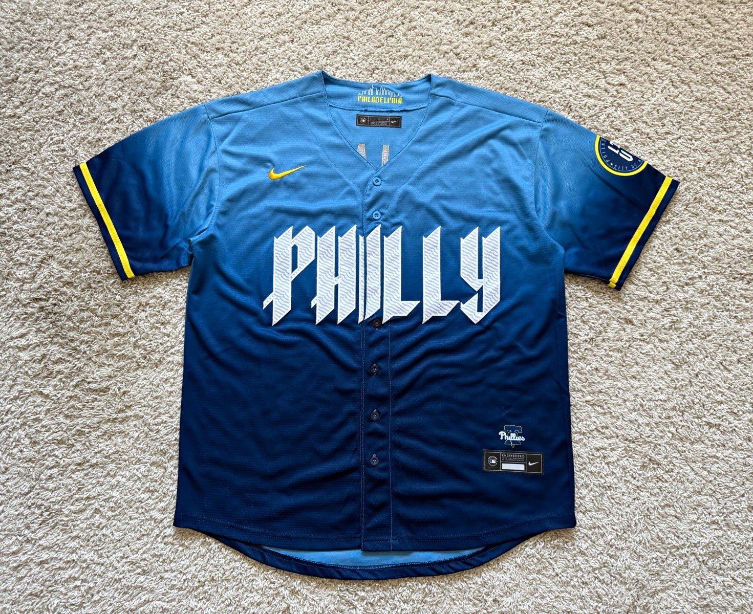NIKE Philadelphia Phillies J.T. Realmuto #10 City Connect Limited Jersey Mens L
