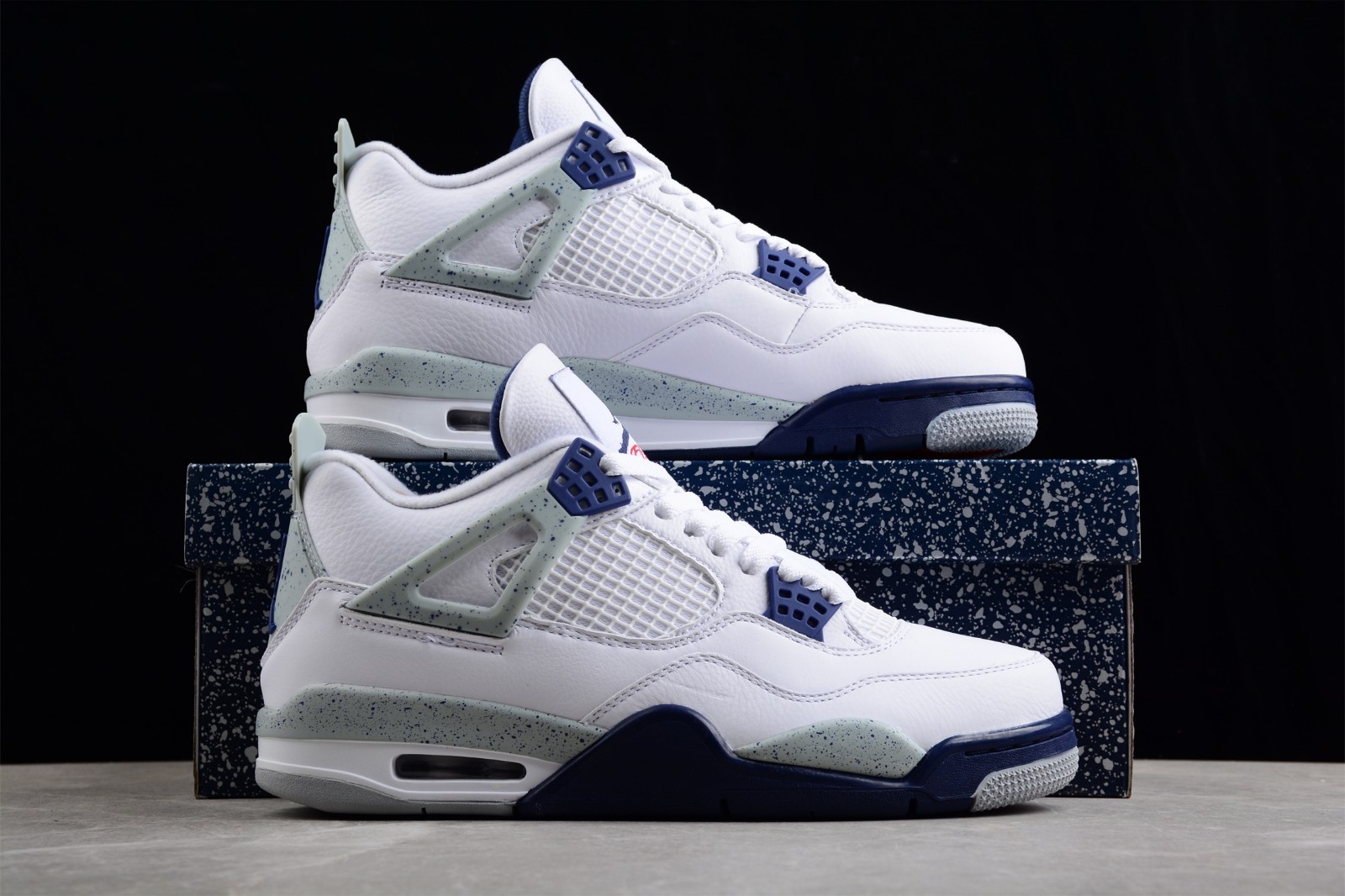 Jordan 4 