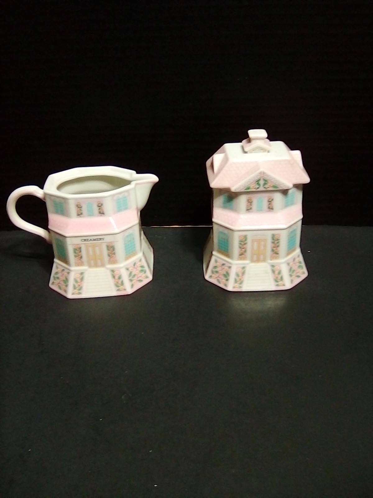 THE LENOX VILLAGE CONFECTIONARY SUGAR AND CREAMER WITH SPOON 1991